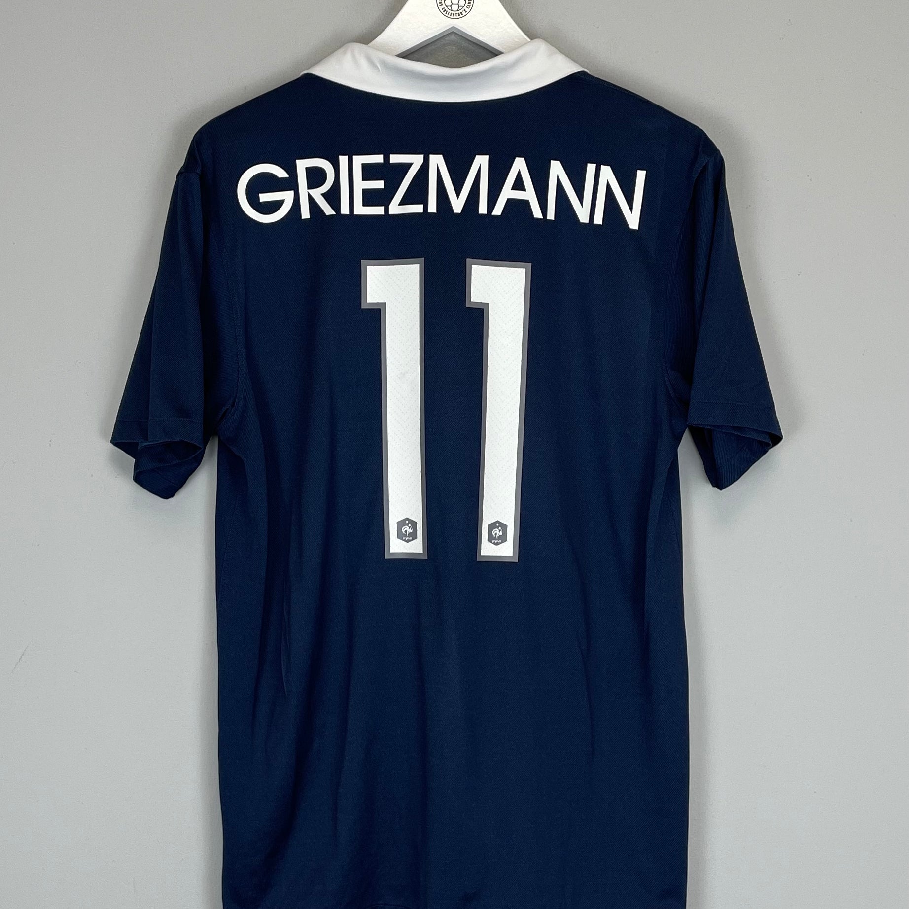 Shop 2014/15 FRANCE GRIEZMANN #11 HOME SHIRT (M) NIKE, classic football shirts, vintage football shirts & retro soccer jerseys at Cult Kits