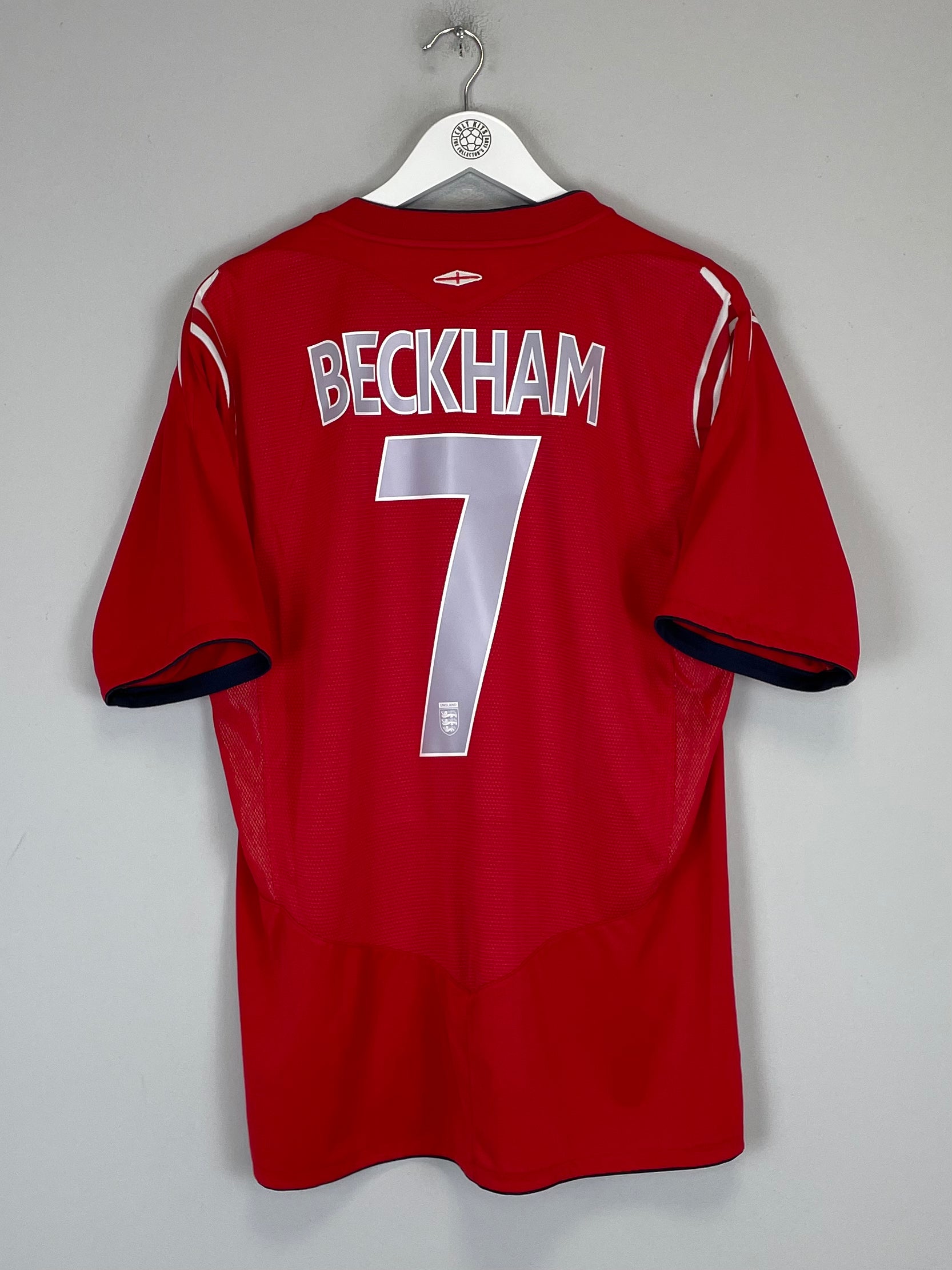 Shop 2004/06 ENGLAND BECKHAM #7 AWAY SHIRT (XL) UMBRO, classic football shirts, vintage football shirts & retro soccer jerseys at Cult Kits