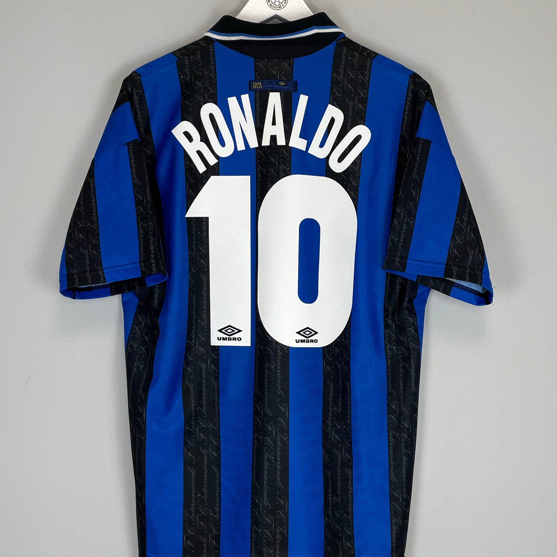 Shop 1997/98 INTER MILAN RONALDO #10 HOME SHIRT (L) UMBRO, classic football shirts, vintage football shirts & retro soccer jerseys at Cult Kits