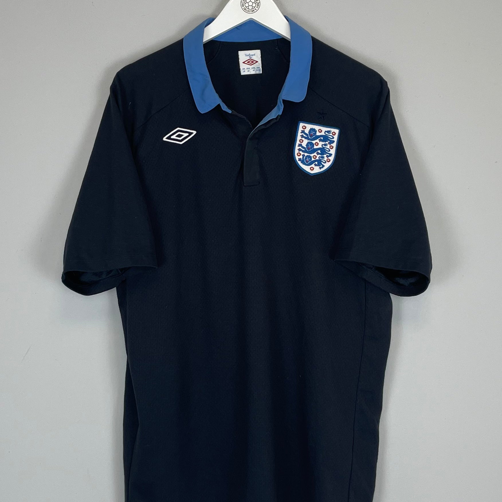 Shop 2011/13 ENGLAND AWAY SHIRT (XXL) UMBRO, classic football shirts, vintage football shirts & retro soccer jerseys at Cult Kits