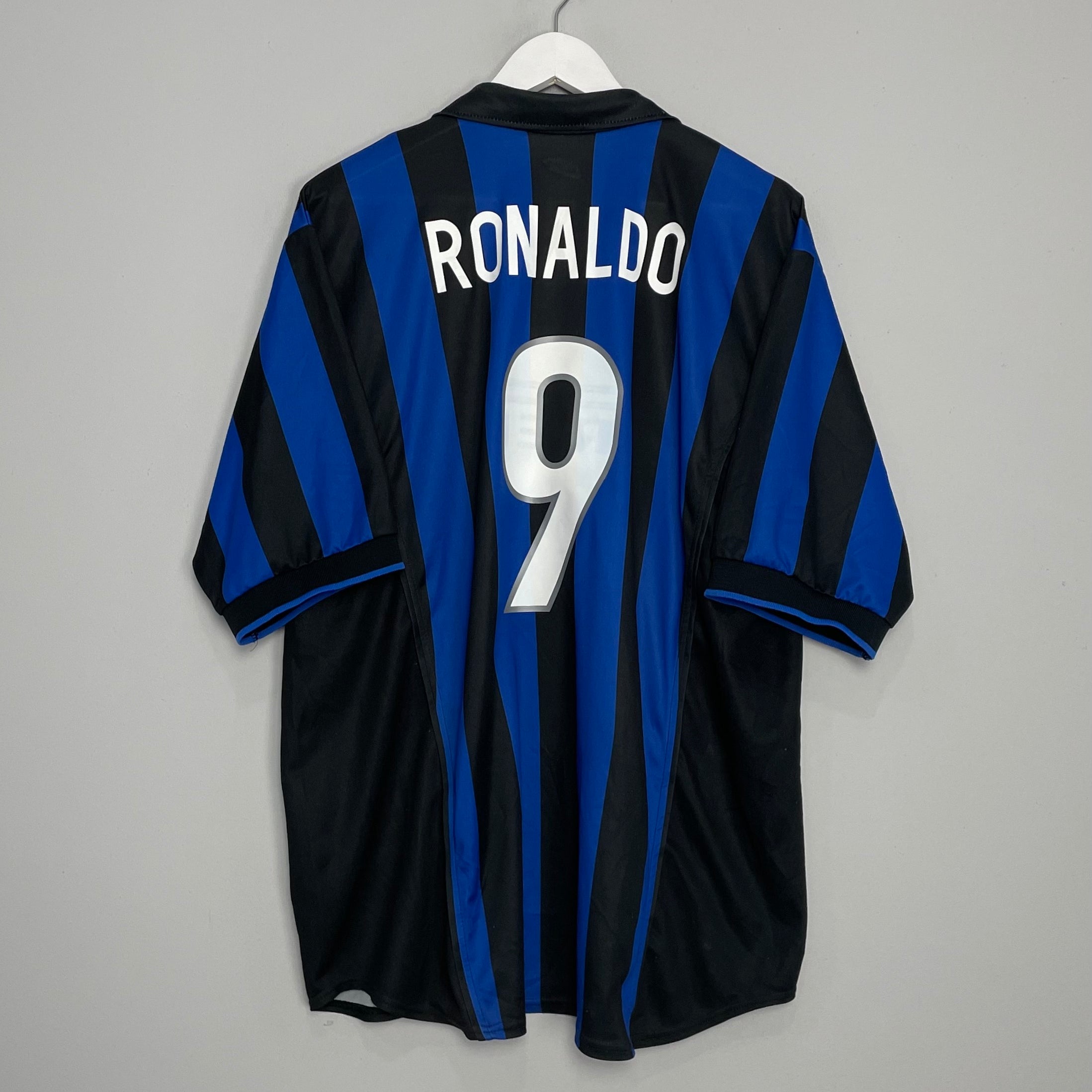Shop 1998/99 INTER MILAN RONALDO #9 HOME SHIRT (XL) NIKE, classic football shirts, vintage football shirts & retro soccer jerseys at Cult Kits