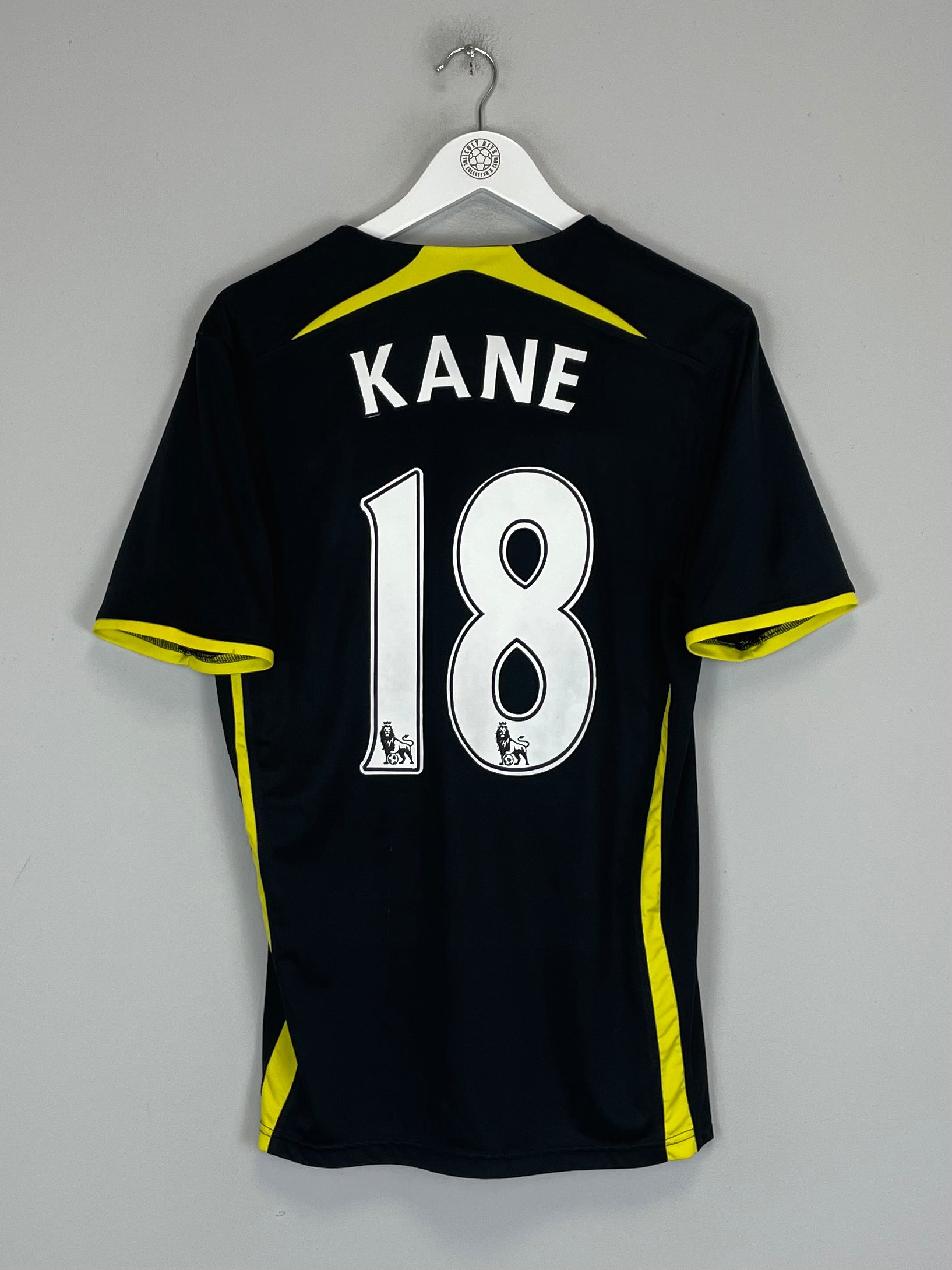 Shop 2014/15 TOTTENHAM KANE #18 AWAY SHIRT (M) UNDER ARMOUR, classic football shirts, vintage football shirts & retro soccer jerseys at Cult Kits