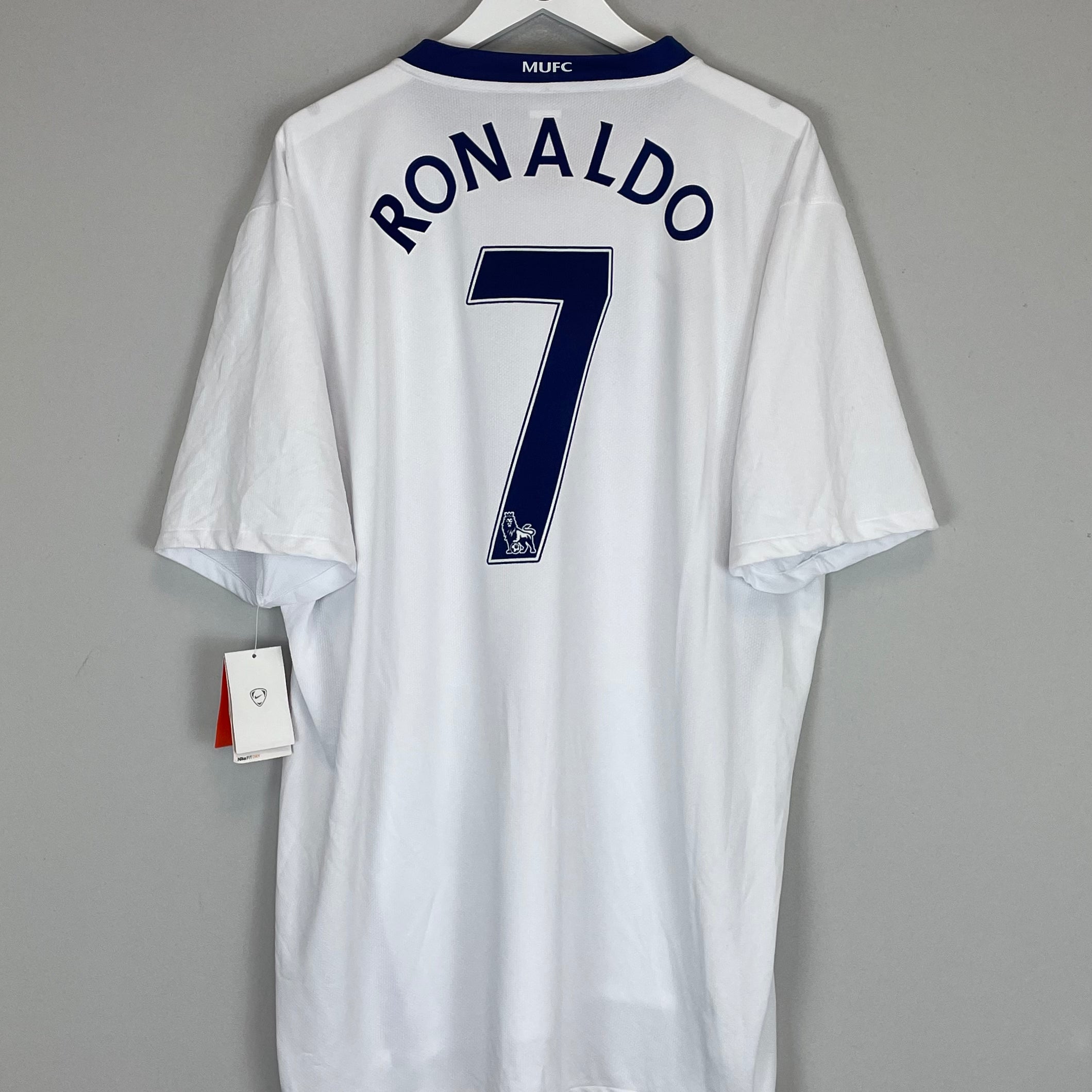 Shop 2008/09 MANCHESTER UNITED RONALDO #7 *BNWT* AWAY SHIRT (XXXL) NIKE, classic football shirts, vintage football shirts & retro soccer jerseys at Cult Kits