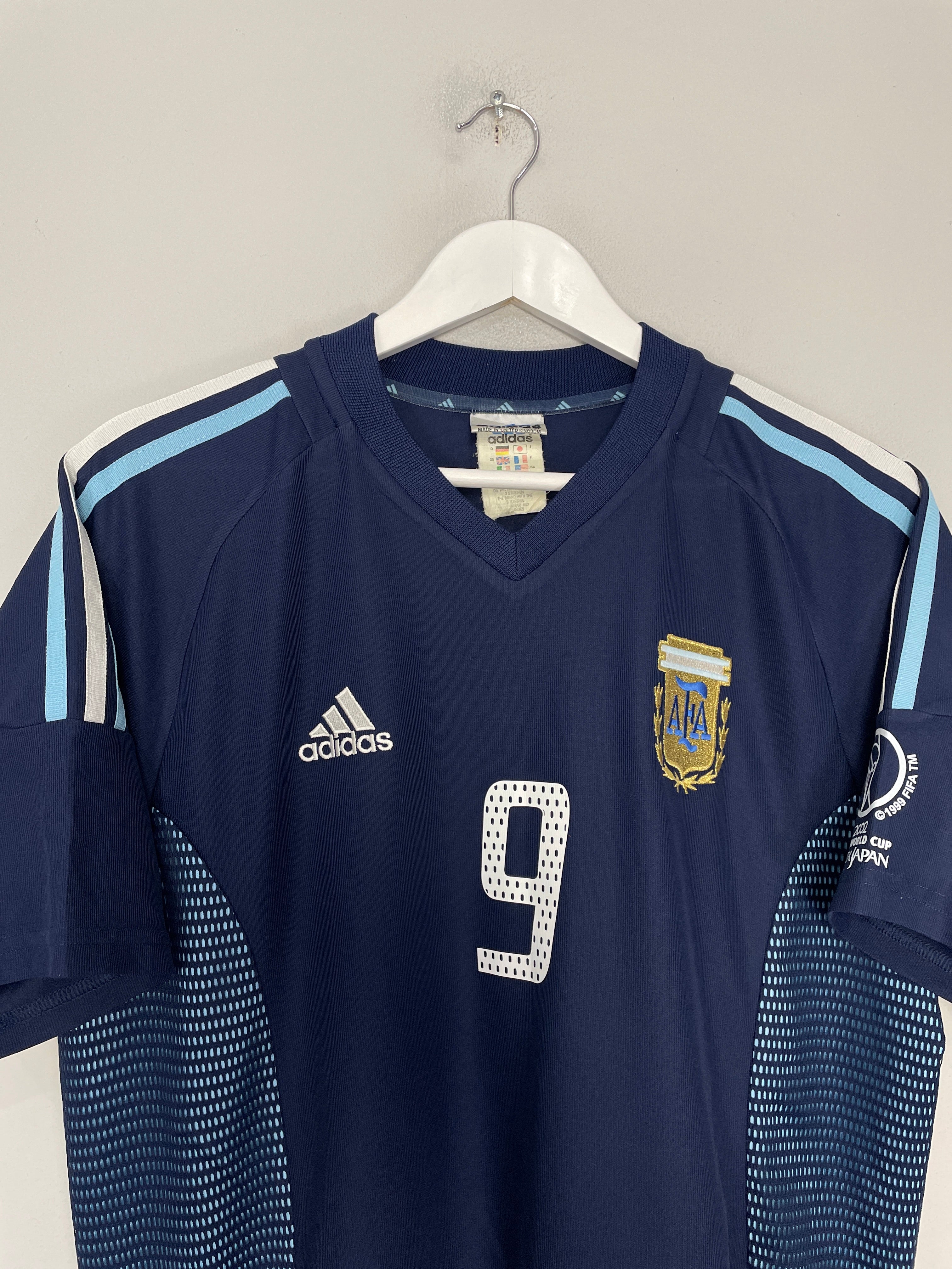 Shop 2002/04 ARGENTINA BATISTUTA #9 AWAY SHIRT (M) ADIDAS, classic football shirts, vintage football shirts & retro soccer jerseys at Cult Kits