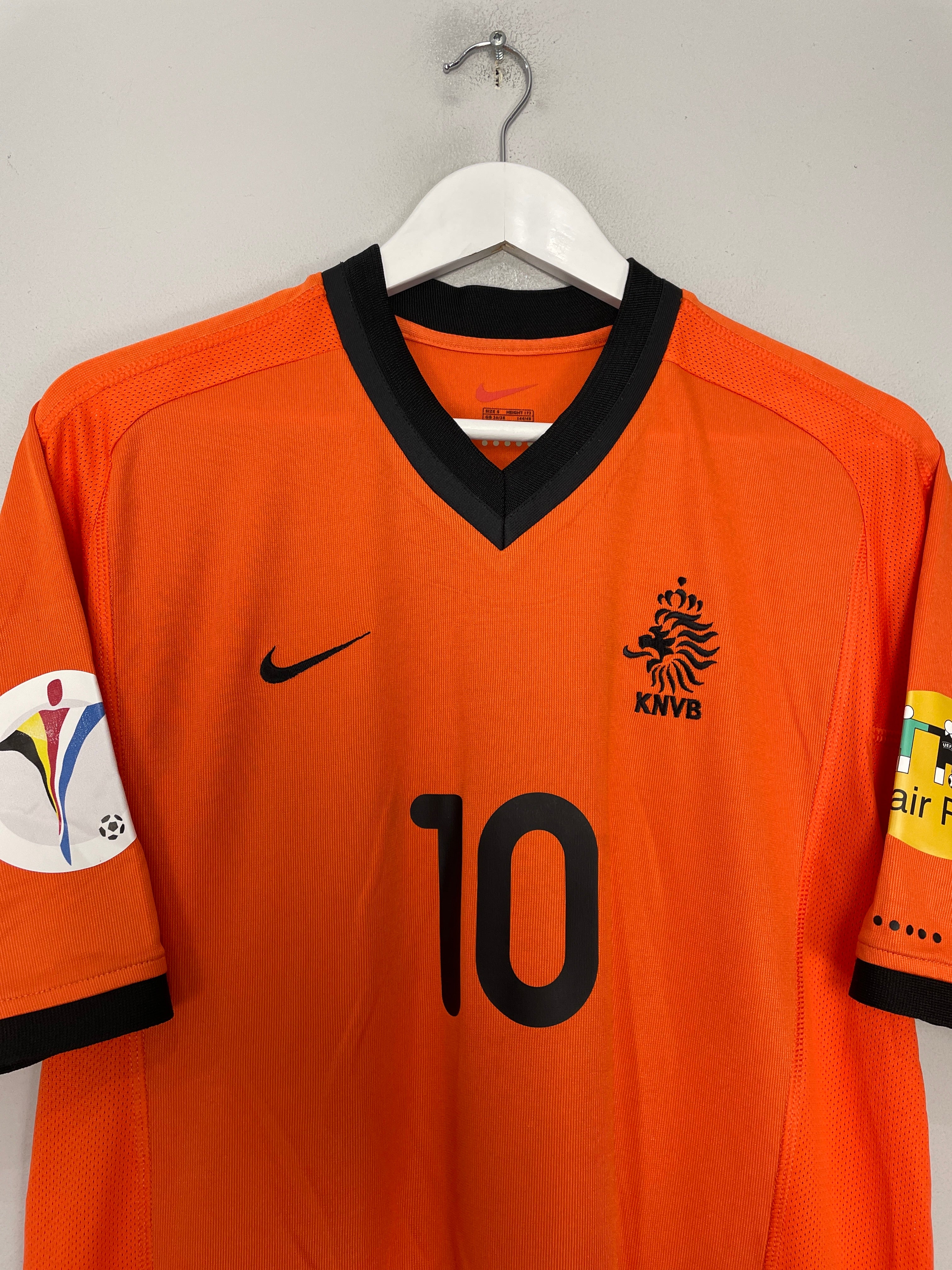 Shop 2000/02 NETHERLANDS BERGKAMP #10 HOME SHIRT (S) NIKE, classic football shirts, vintage football shirts & retro soccer jerseys at Cult Kits