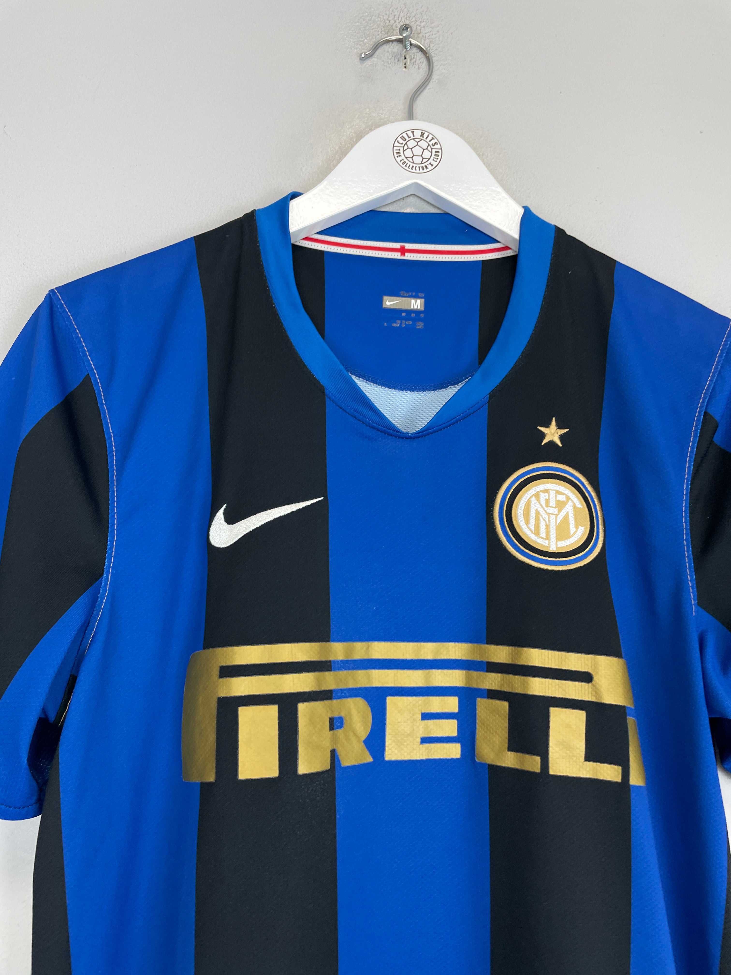 Shop 2008/09 INTER MILAN CHIVU #26 HOME SHIRT (M) NIKE, classic football shirts, vintage football shirts & retro soccer jerseys at Cult Kits