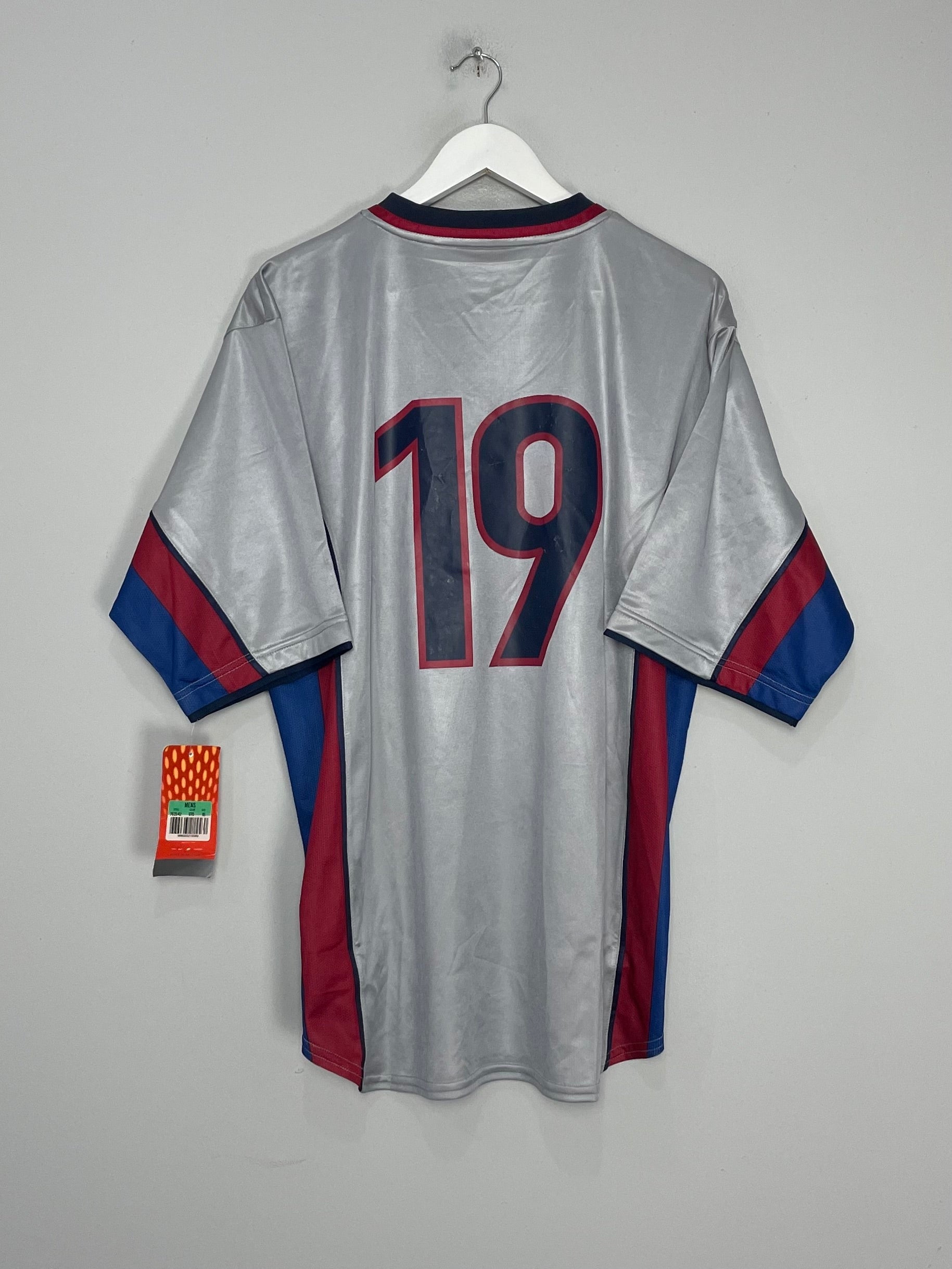Shop 1998/01 BARCELONA #19 *PLAYER ISSUE* BNWT AWAY SHIRT (XL) NIKE, classic football shirts, vintage football shirts & retro soccer jerseys at Cult Kits