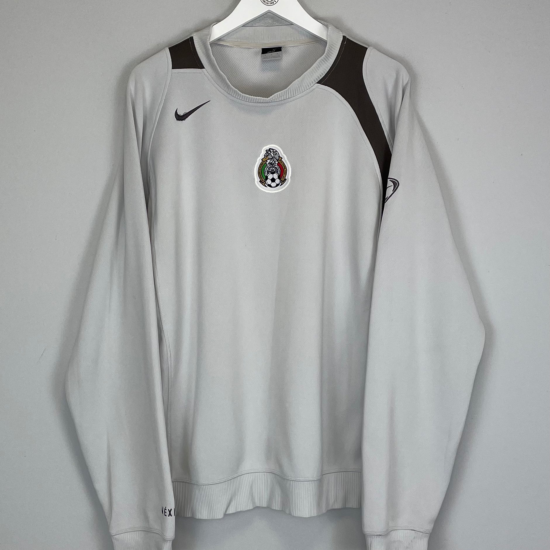 Shop 2001/02 MEXICO JUMPER (M) NIKE, classic football shirts, vintage football shirts & retro soccer jerseys at Cult Kits