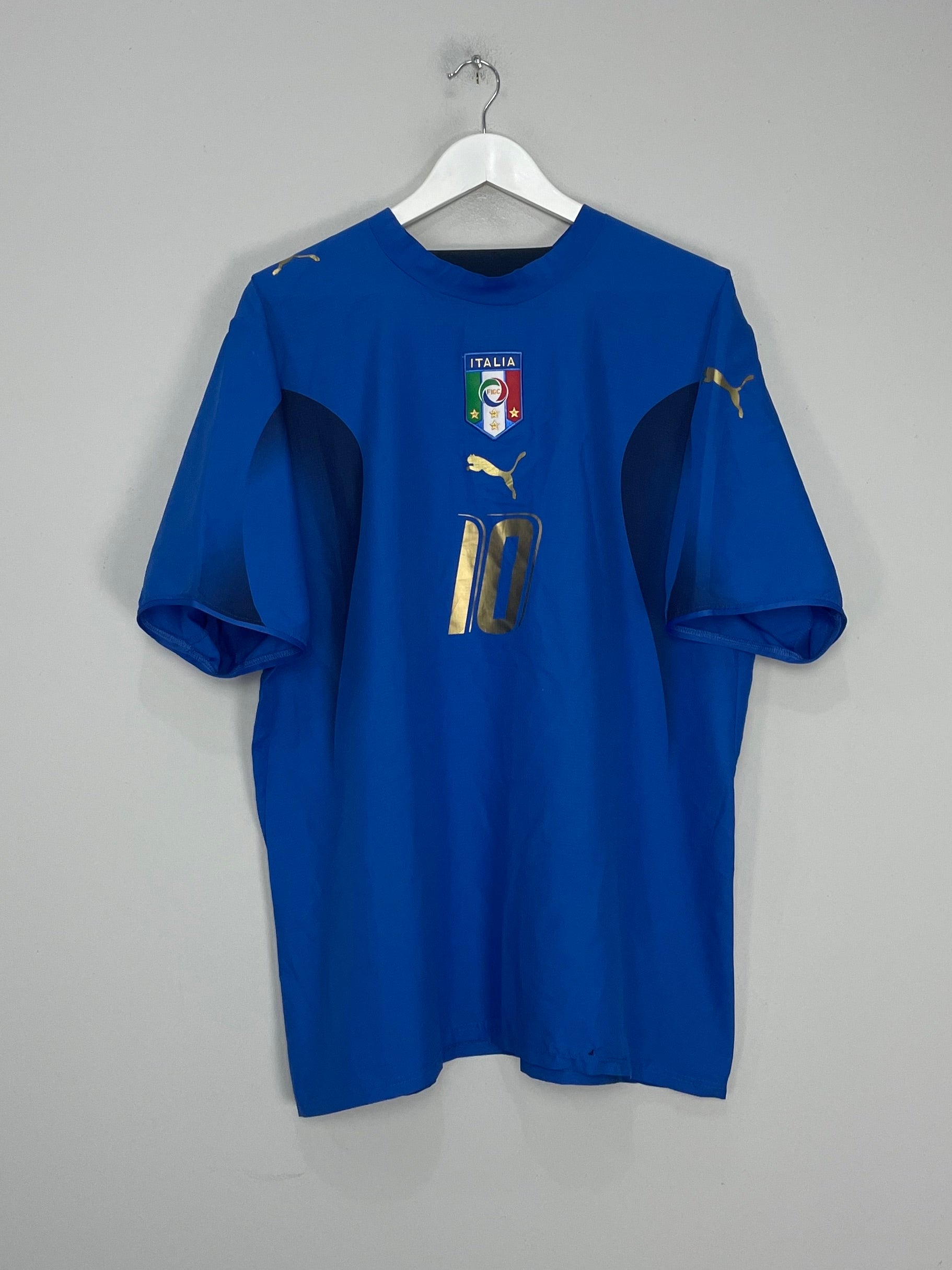 Shop 2006 ITALY TOTTI #10 HOME SHIRT (XL) PUMA, classic football shirts, vintage football shirts & retro soccer jerseys at Cult Kits