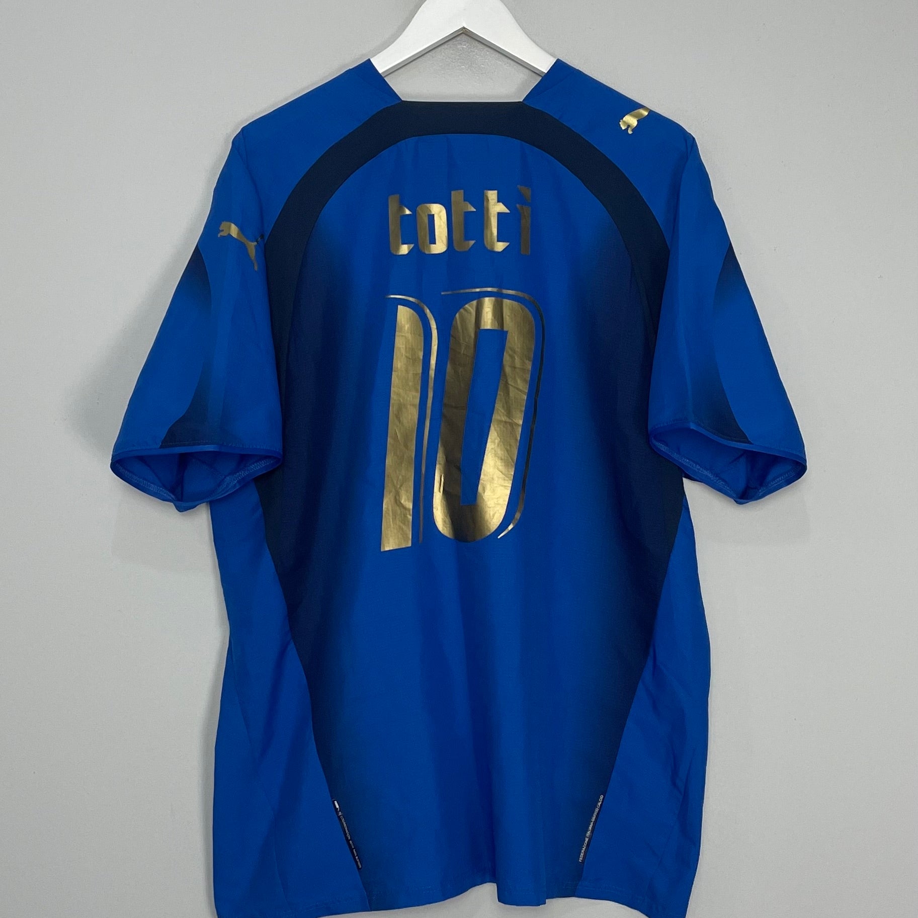 Shop 2006 ITALY TOTTI #10 HOME SHIRT (XL) PUMA, classic football shirts, vintage football shirts & retro soccer jerseys at Cult Kits