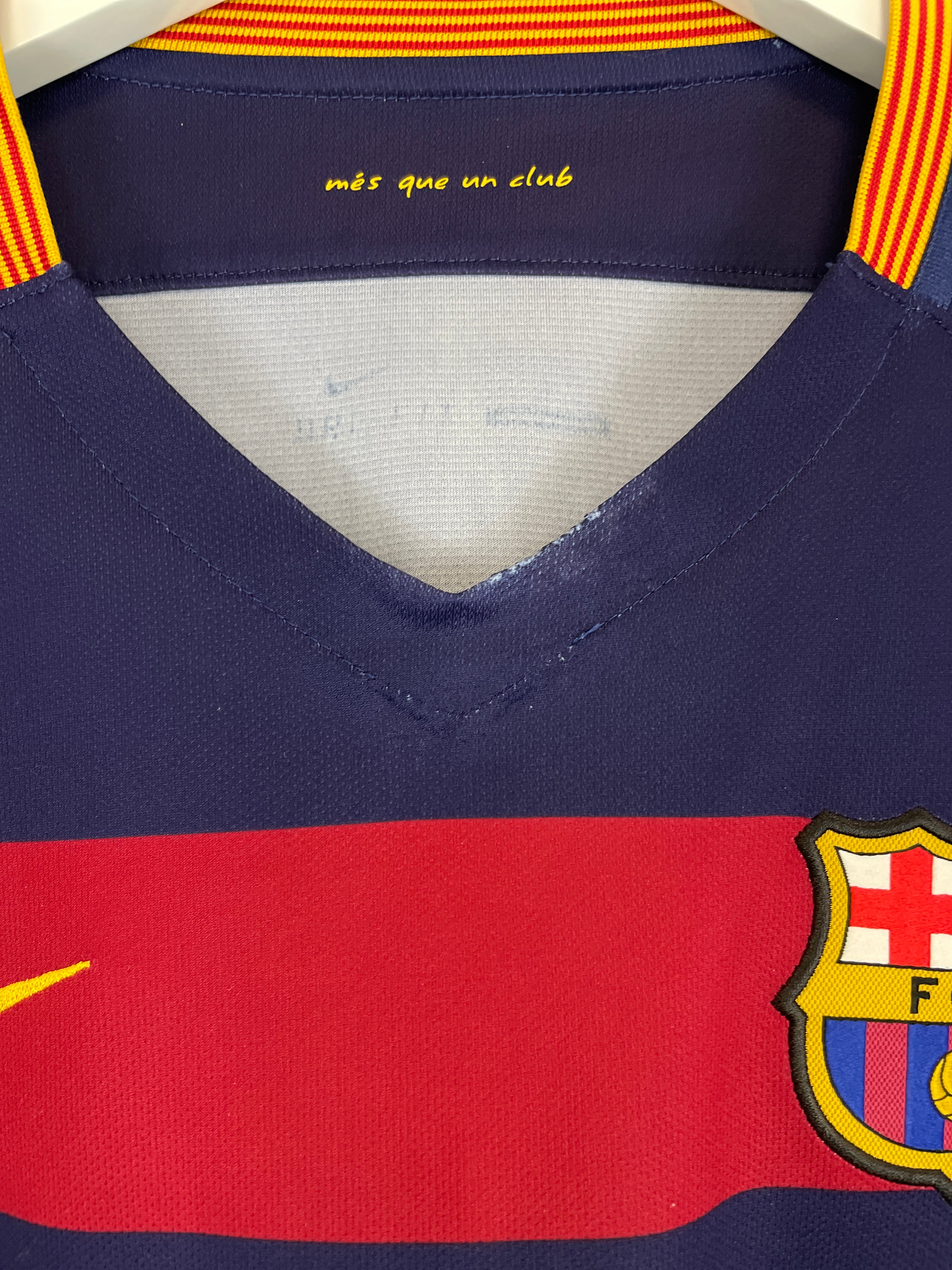 Shop 2015/16 BARCELONA NEYMAR JR #11 HOME SHIRT (L) NIKE, classic football shirts, vintage football shirts & retro soccer jerseys at Cult Kits