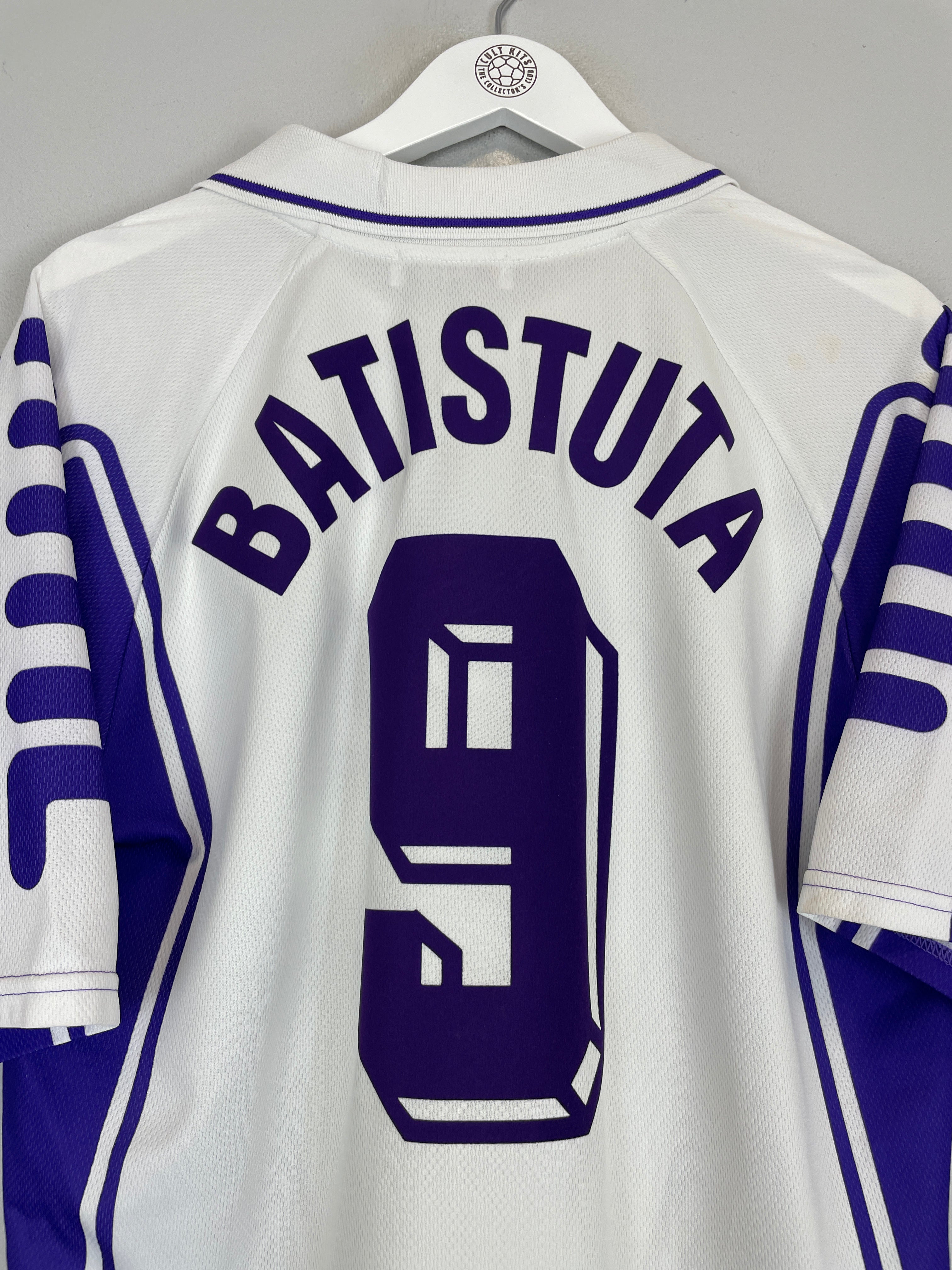Shop 1999/00 FIORENTINA BATISTUTA #9 AWAY SHIRT (XL) FILA, classic football shirts, vintage football shirts & retro soccer jerseys at Cult Kits