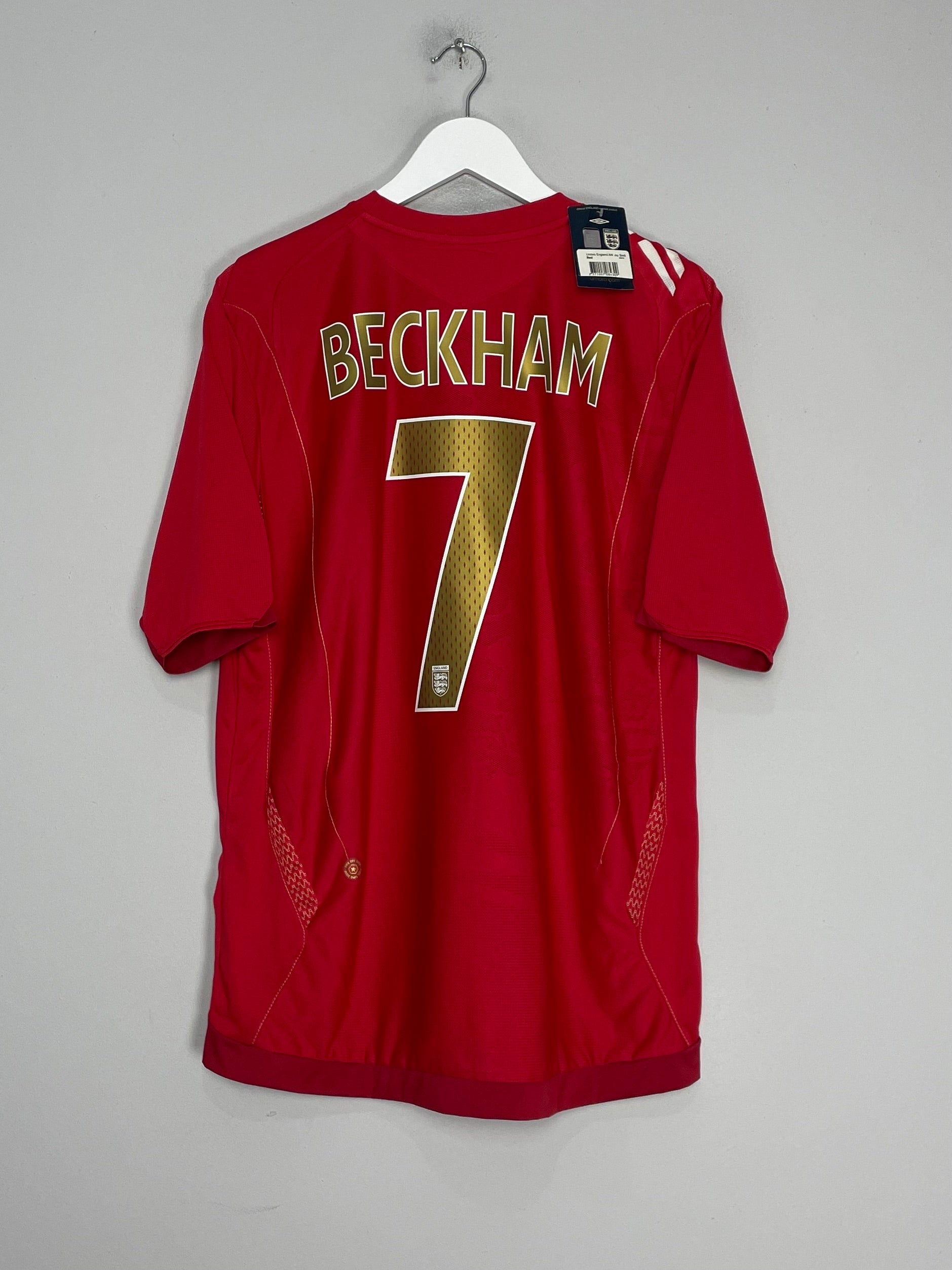 Shop 2006/08 ENGLAND BECKHAM #7 *BNWT* AWAY SHIRT (L) UMBRO, classic football shirts, vintage football shirts & retro soccer jerseys at Cult Kits