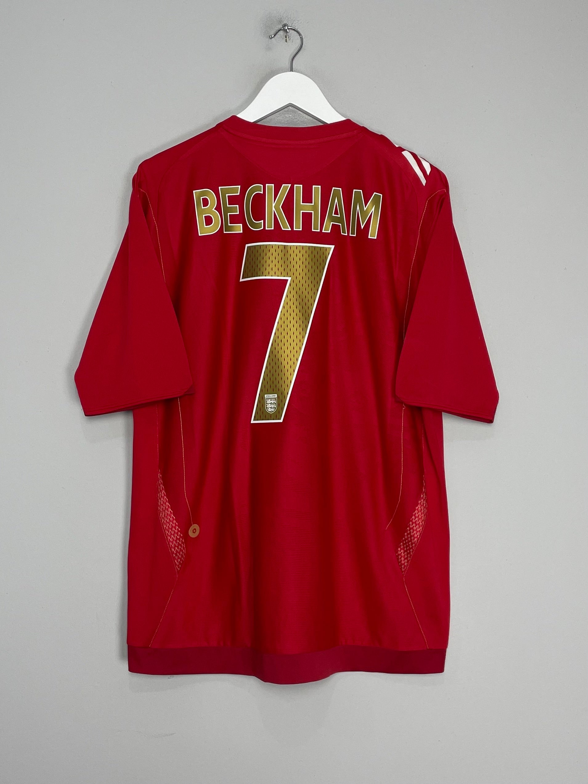 Shop 2006/08 ENGLAND BECKHAM #7 AWAY SHIRT (XL) UMBRO, classic football shirts, vintage football shirts & retro soccer jerseys at Cult Kits