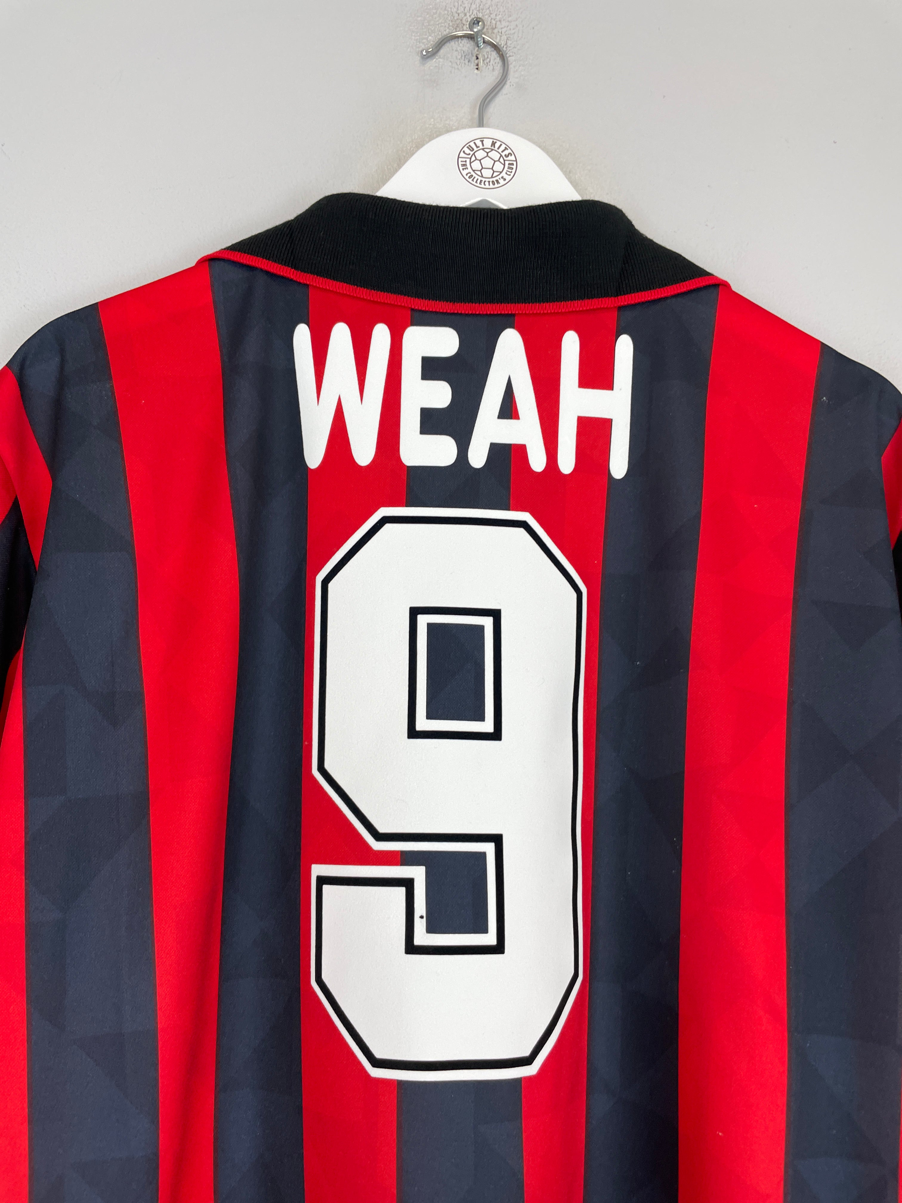Shop 1995/96 AC MILAN WEAH #9 HOME SHIRT (XL) LOTTO, classic football shirts, vintage football shirts & retro soccer jerseys at Cult Kits