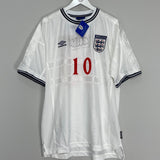 1999/01 ENGLAND OWEN #10 *BNWT* SIGNED HOME SHIRT (XXL) UMBRO