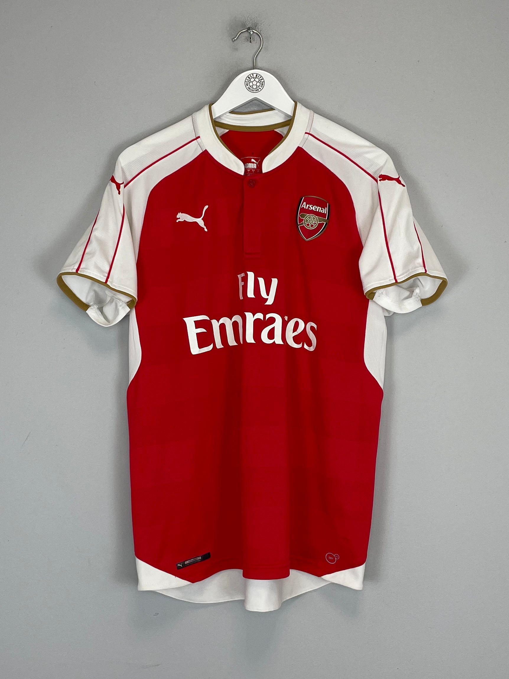 Shop 2015/16 ARSENAL OZIL #11 HOME SHIRT (L) PUMA, classic football shirts, vintage football shirts & retro soccer jerseys at Cult Kits