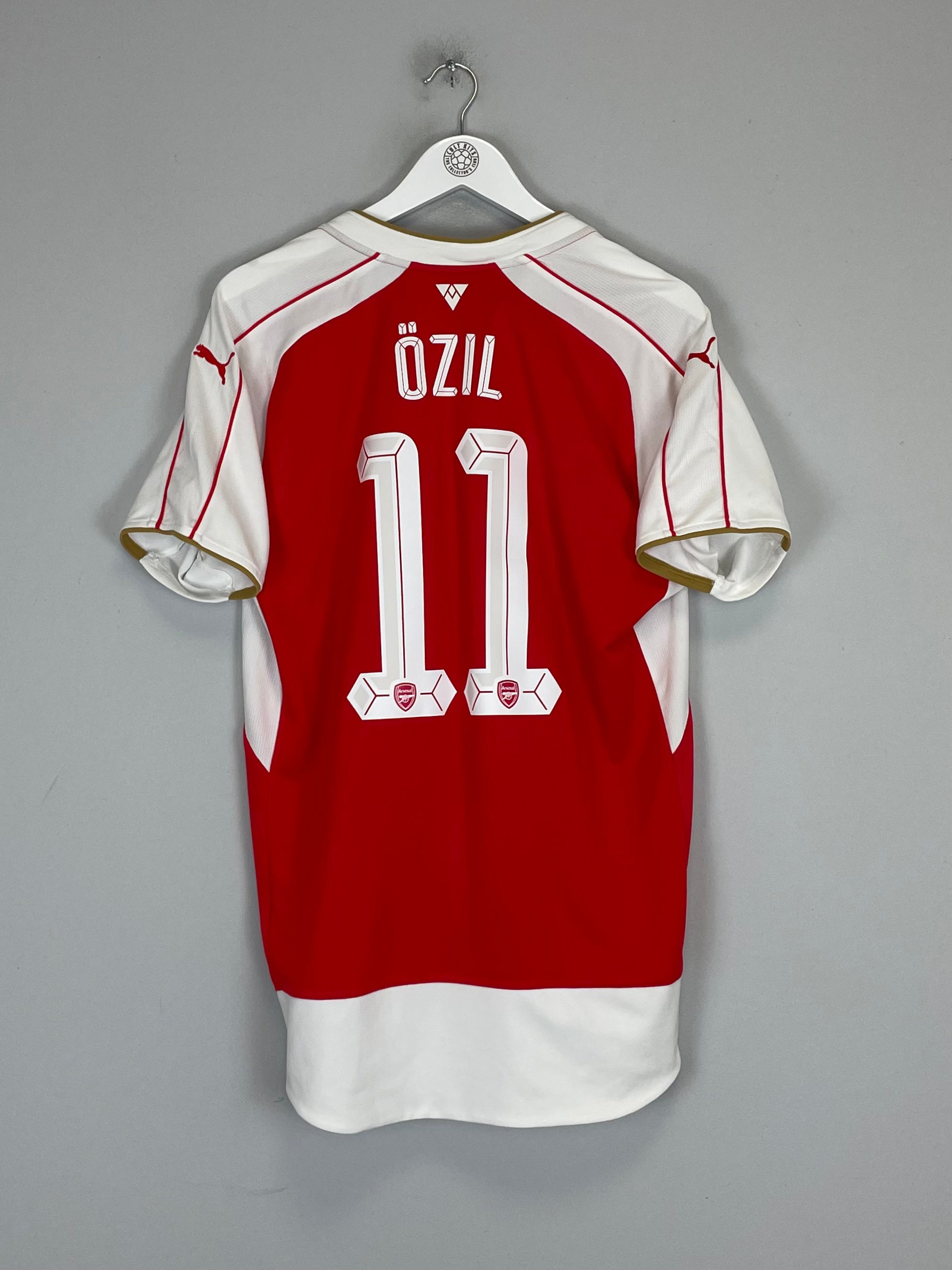 Shop 2015/16 ARSENAL OZIL #11 HOME SHIRT (L) PUMA, classic football shirts, vintage football shirts & retro soccer jerseys at Cult Kits