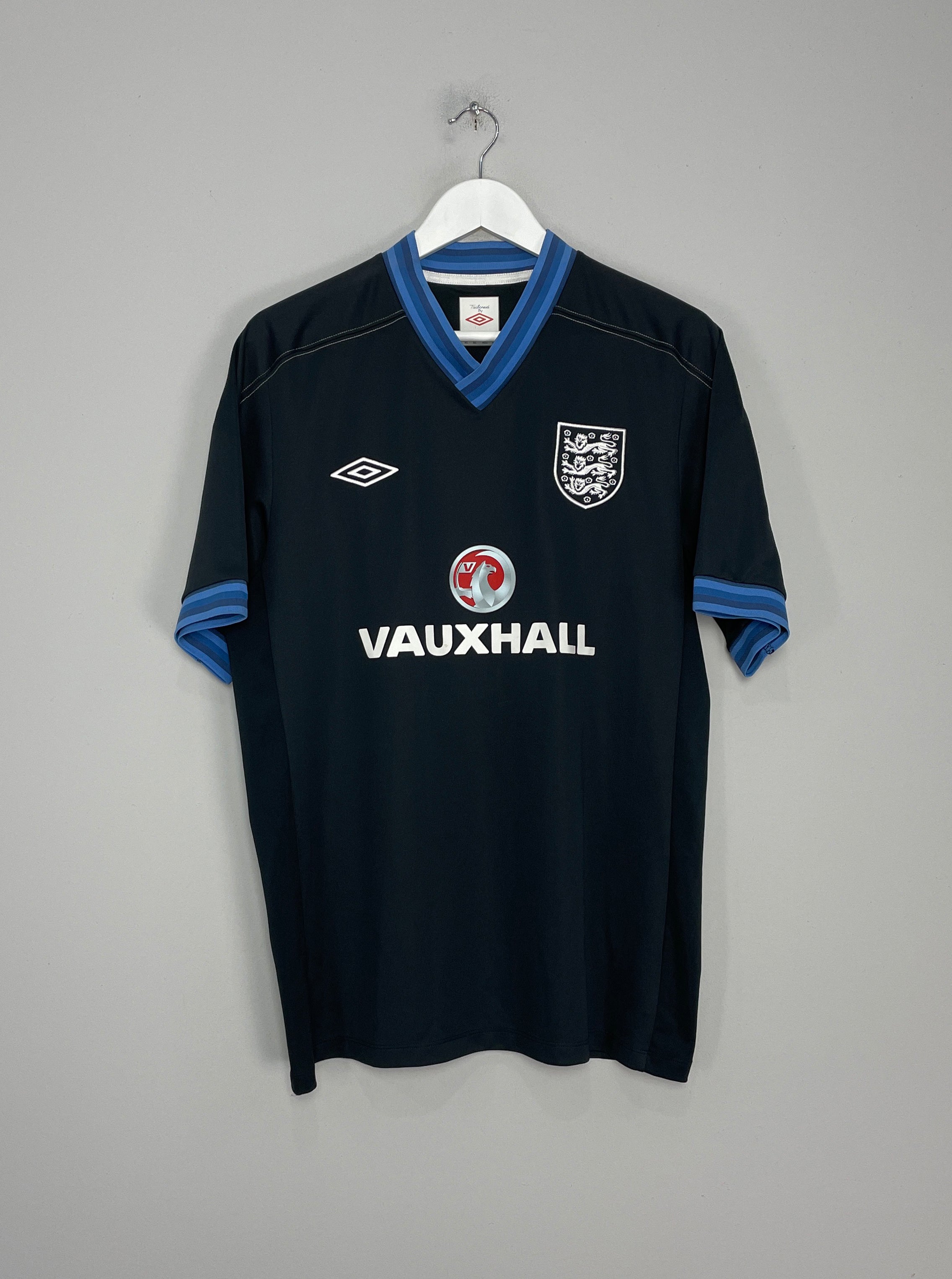 Shop 2011/12 ENGLAND TRAINING SHIRT (XL) UMBRO, classic football shirts, vintage football shirts & retro soccer jerseys at Cult Kits
