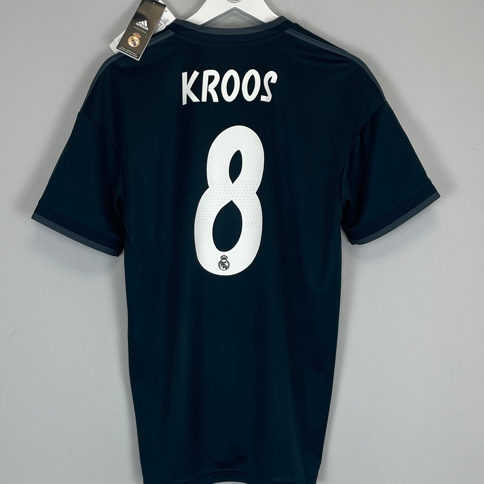 Shop 2018/19 REAL MADRID KROOS #8 *BNWT* AWAY SHIRT (M) ADIDAS, classic football shirts, vintage football shirts & retro soccer jerseys at Cult Kits
