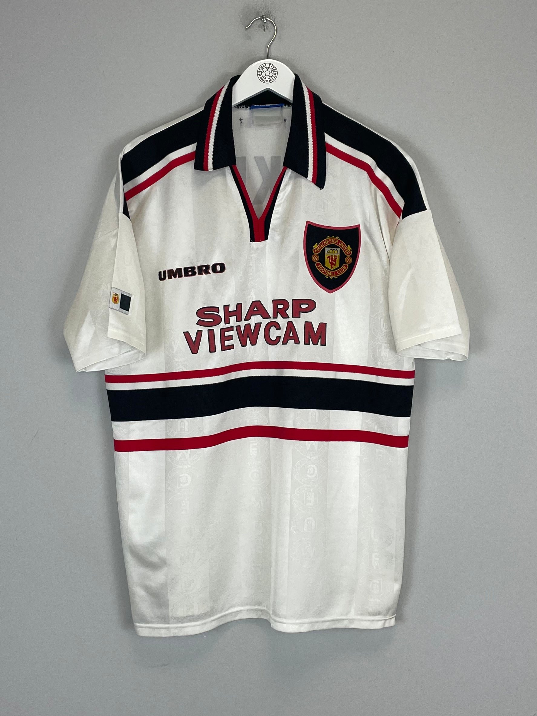 Shop 1997/98 MANCHESTER UNITED BECKHAM #7 AWAY SHIRT (XL) UMBRO, classic football shirts, vintage football shirts & retro soccer jerseys at Cult Kits