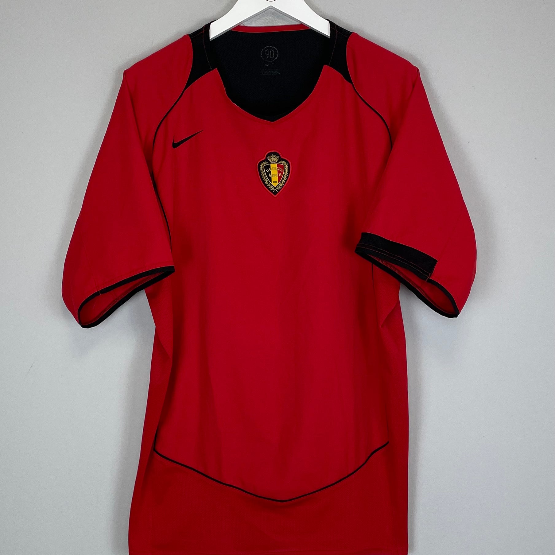 Shop 2004/06 BELGIUM HOME SHIRT (L) NIKE, classic football shirts, vintage football shirts & retro soccer jerseys at Cult Kits