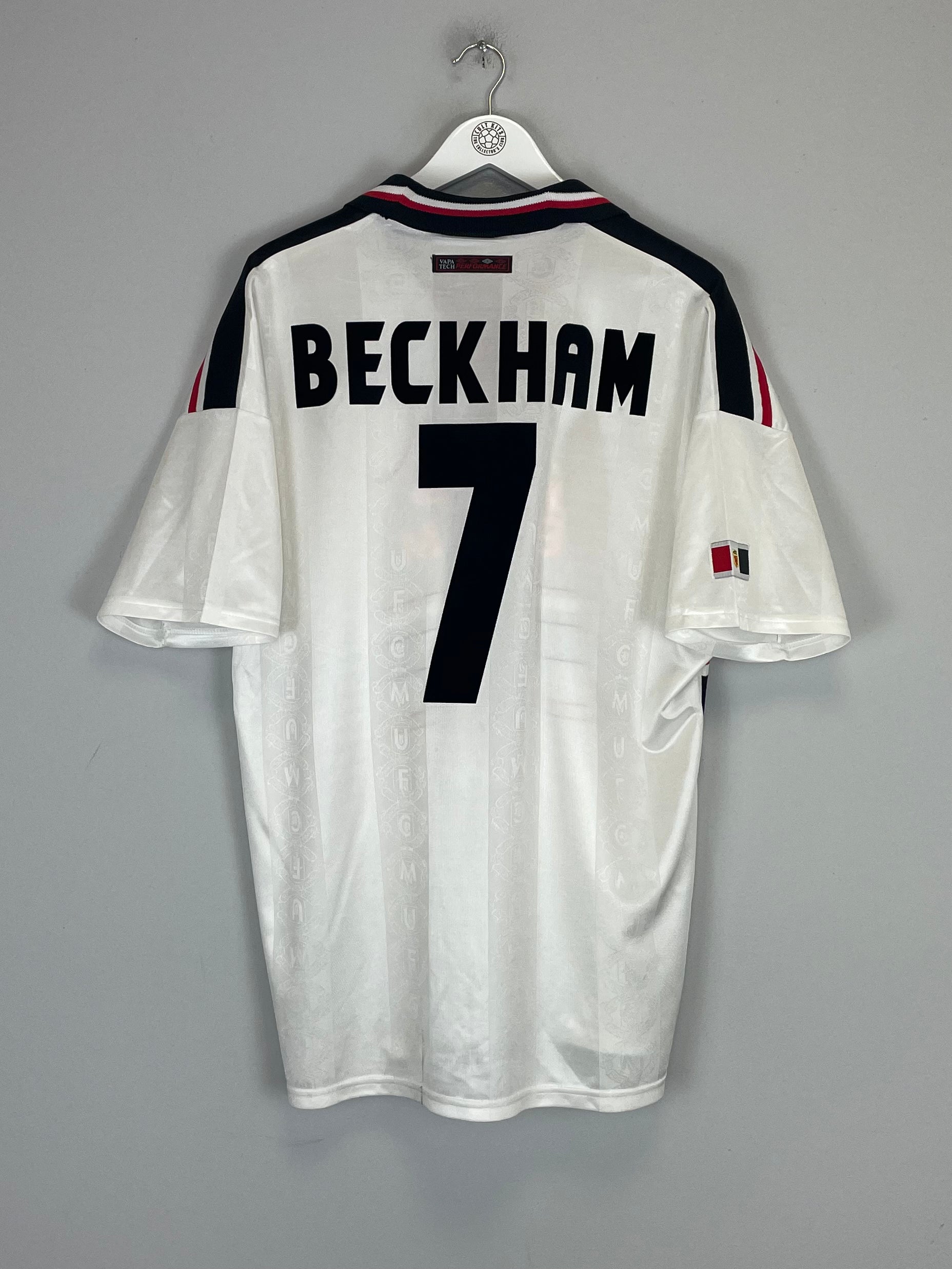 Shop 1997/98 MANCHESTER UNITED BECKHAM #7 AWAY SHIRT (XL) UMBRO, classic football shirts, vintage football shirts & retro soccer jerseys at Cult Kits