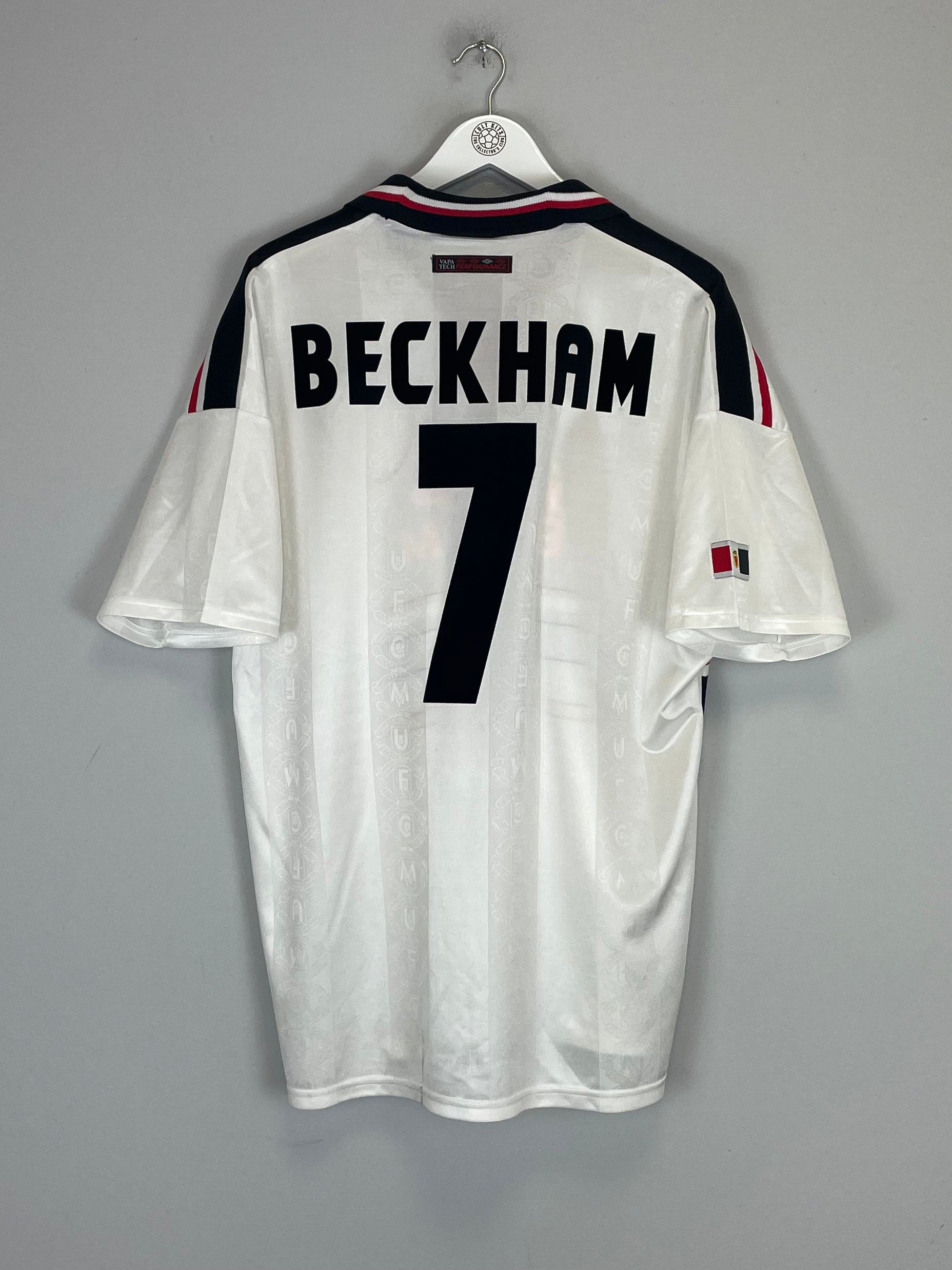 Shop 1997/98 MANCHESTER UNITED BECKHAM #7 AWAY SHIRT (XL) UMBRO, classic football shirts, vintage football shirts & retro soccer jerseys at Cult Kits