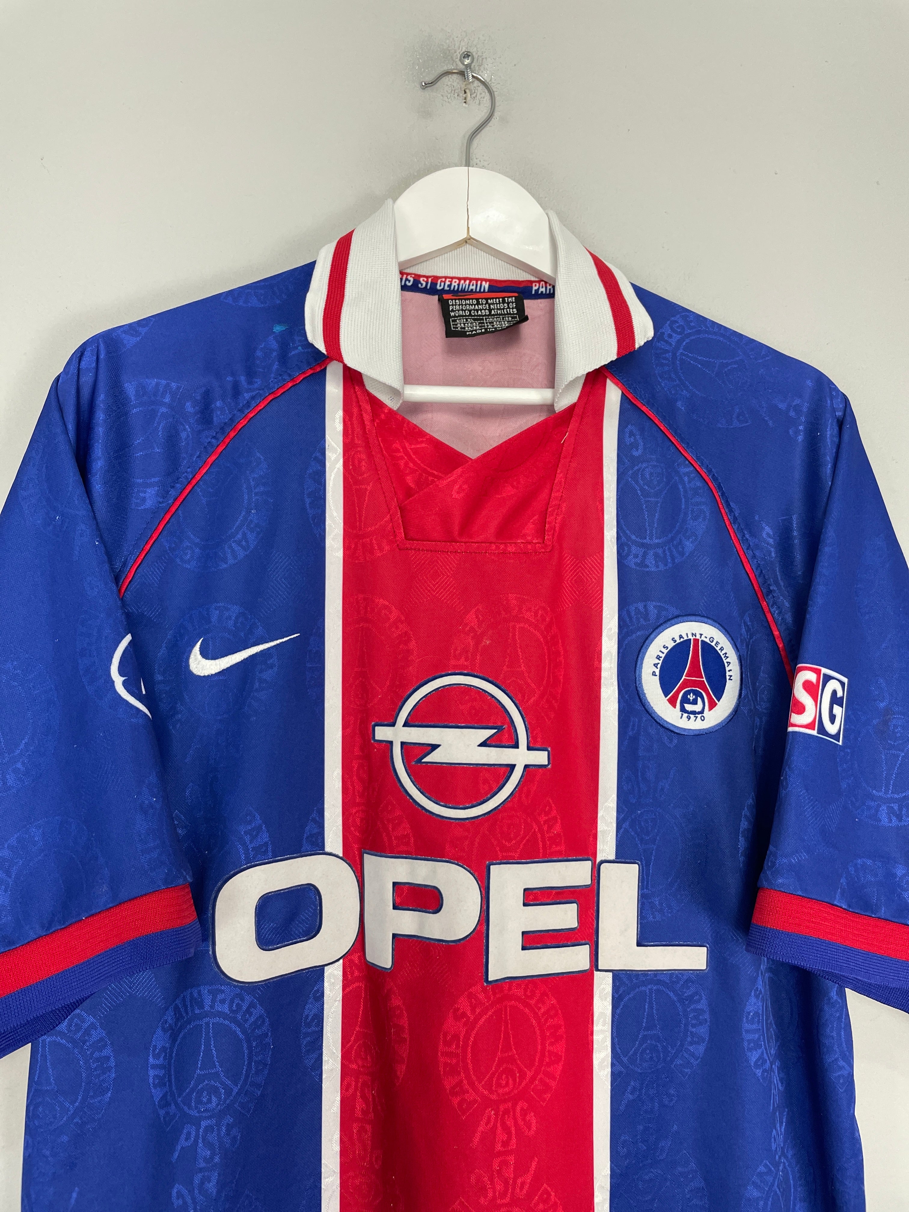 Shop 1996/98 PSG HOME SHIRT (XL) NIKE, classic football shirts, vintage football shirts & retro soccer jerseys at Cult Kits