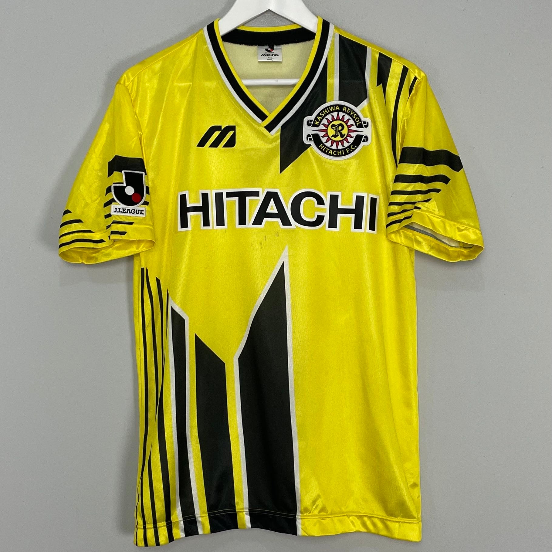 Shop 1994/95 KASHIWA REYSOL HOME SHIRT (M) MIZUNO, classic football shirts, vintage football shirts & retro soccer jerseys at Cult Kits