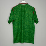 Shop 1994 MEXICO HOME SHIRT (M) UMBRO, classic football shirts, vintage football shirts & retro soccer jerseys at Cult Kits