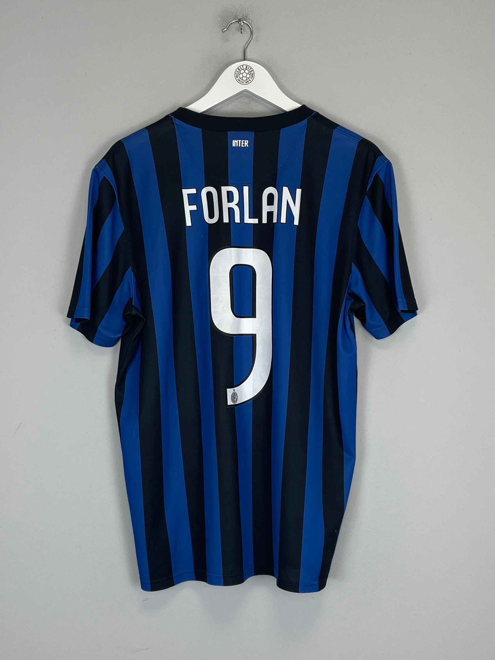 Shop 2012/13 INTER MILAN FORLAN #9 HOME SHIRT (L) NIKE BASIC, classic football shirts, vintage football shirts & retro soccer jerseys at Cult Kits