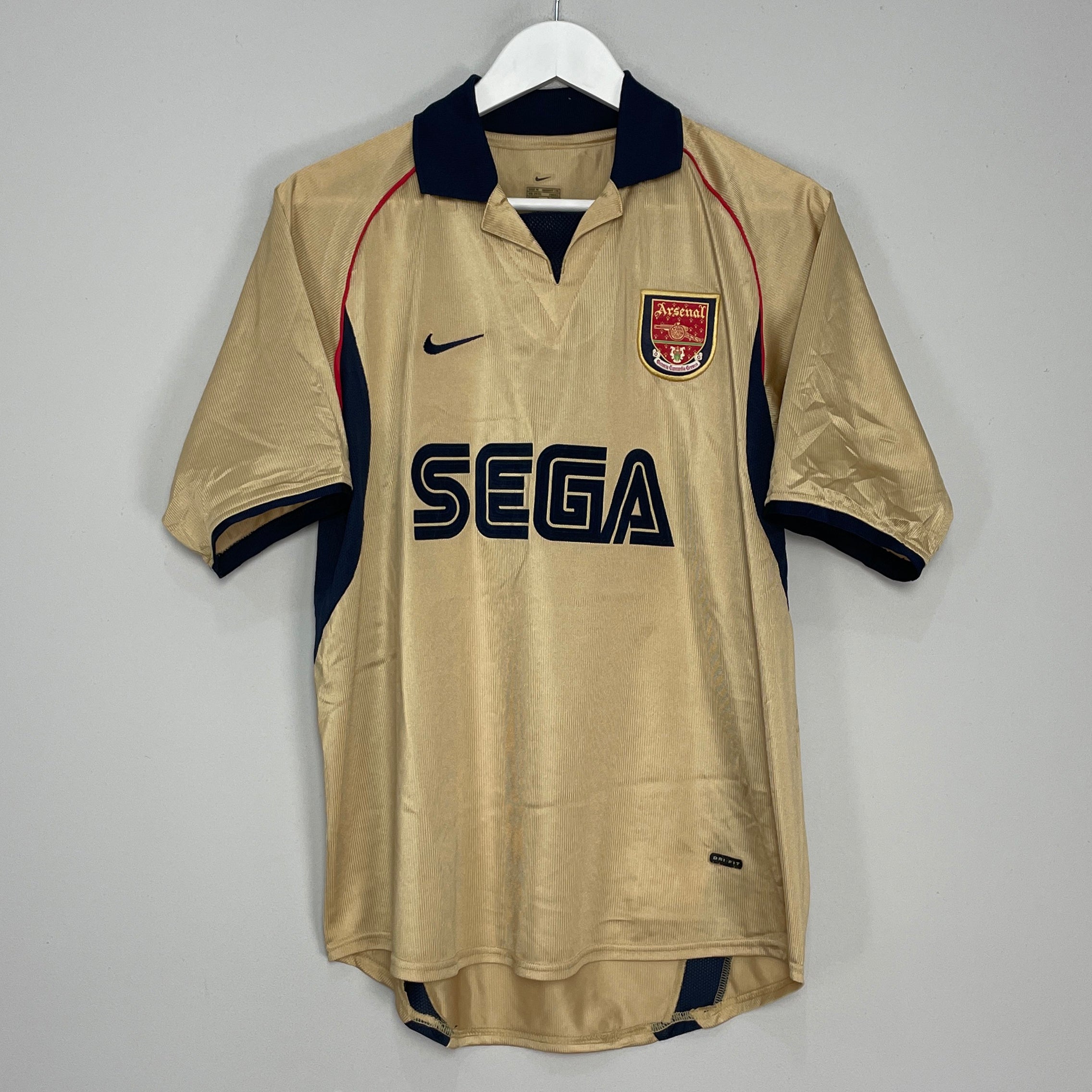 Shop 2001/02 ARSENAL AWAY SHIRT (M) NIKE, classic football shirts, vintage football shirts & retro soccer jerseys at Cult Kits