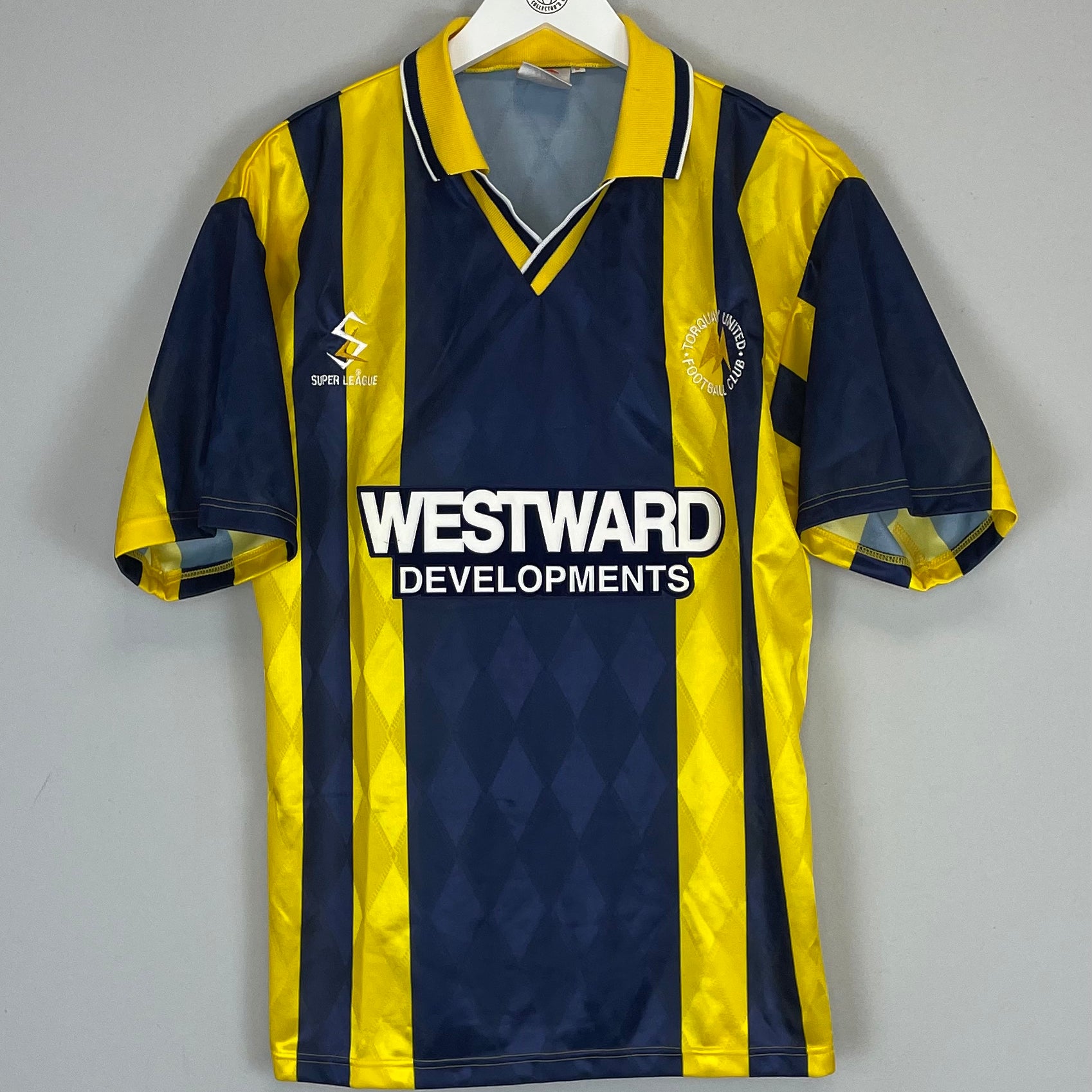 Shop 1997/99 TORQUAY *MINT* HOME SHIRT (M) SUPER LEAGUE, classic football shirts, vintage football shirts & retro soccer jerseys at Cult Kits