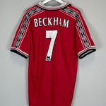 Shop 1998/00 MANCHESTER UNITED BECKHAM #7 HOME SHIRT (XL) UMBRO, classic football shirts, vintage football shirts & retro soccer jerseys at Cult Kits