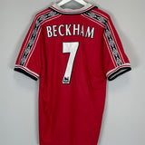 Shop 1998/00 MANCHESTER UNITED BECKHAM #7 HOME SHIRT (XL) UMBRO, classic football shirts, vintage football shirts & retro soccer jerseys at Cult Kits