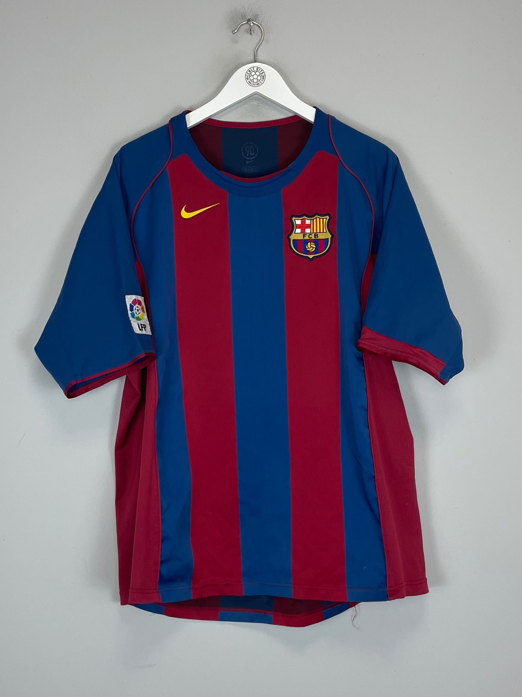 Shop 2004/05 BARCELONA RONALDINHO #10 HOME SHIRT (XL) NIKE, classic football shirts, vintage football shirts & retro soccer jerseys at Cult Kits
