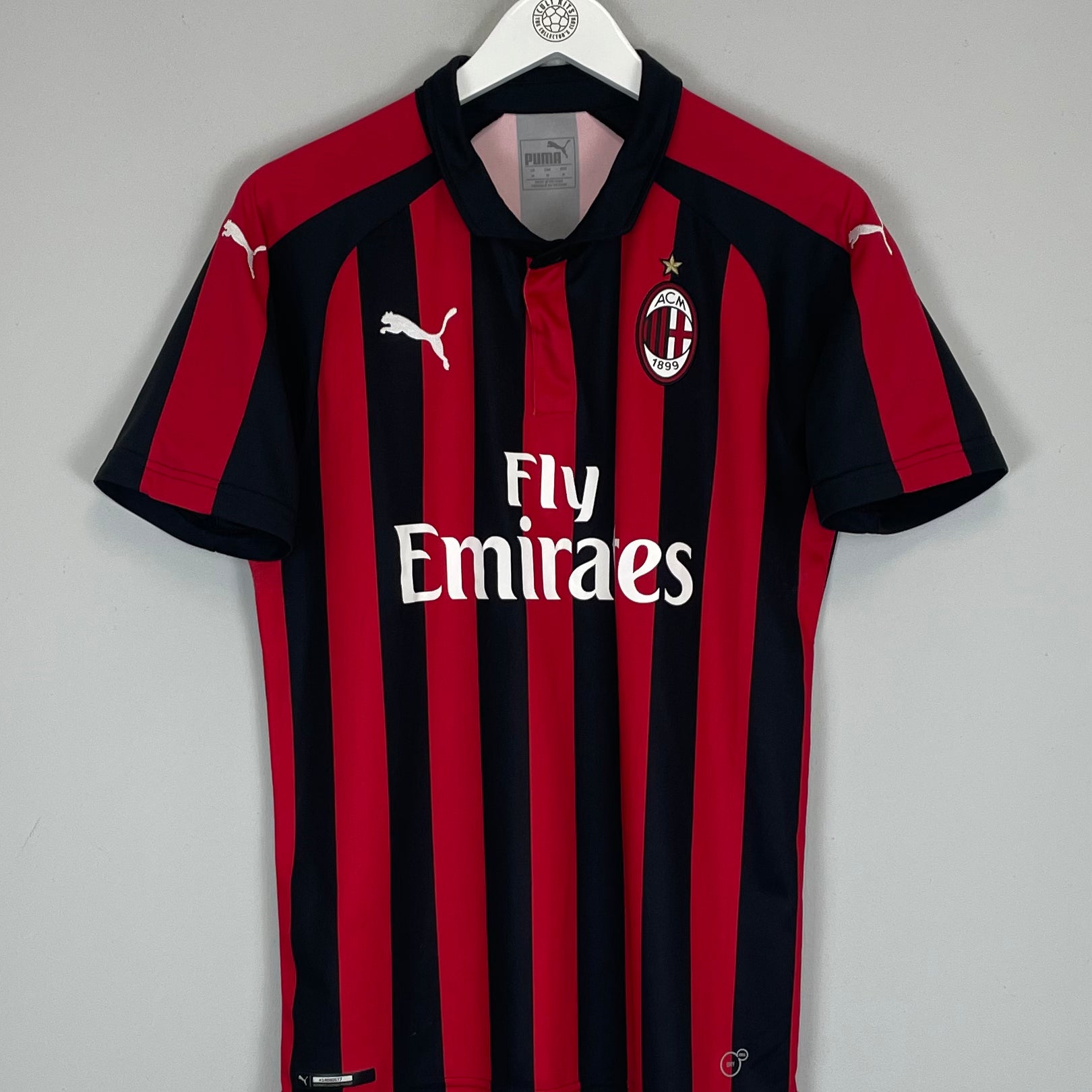 Shop 2018/19 AC MILAN HOME SHIRT (M) PUMA, classic football shirts, vintage football shirts & retro soccer jerseys at Cult Kits
