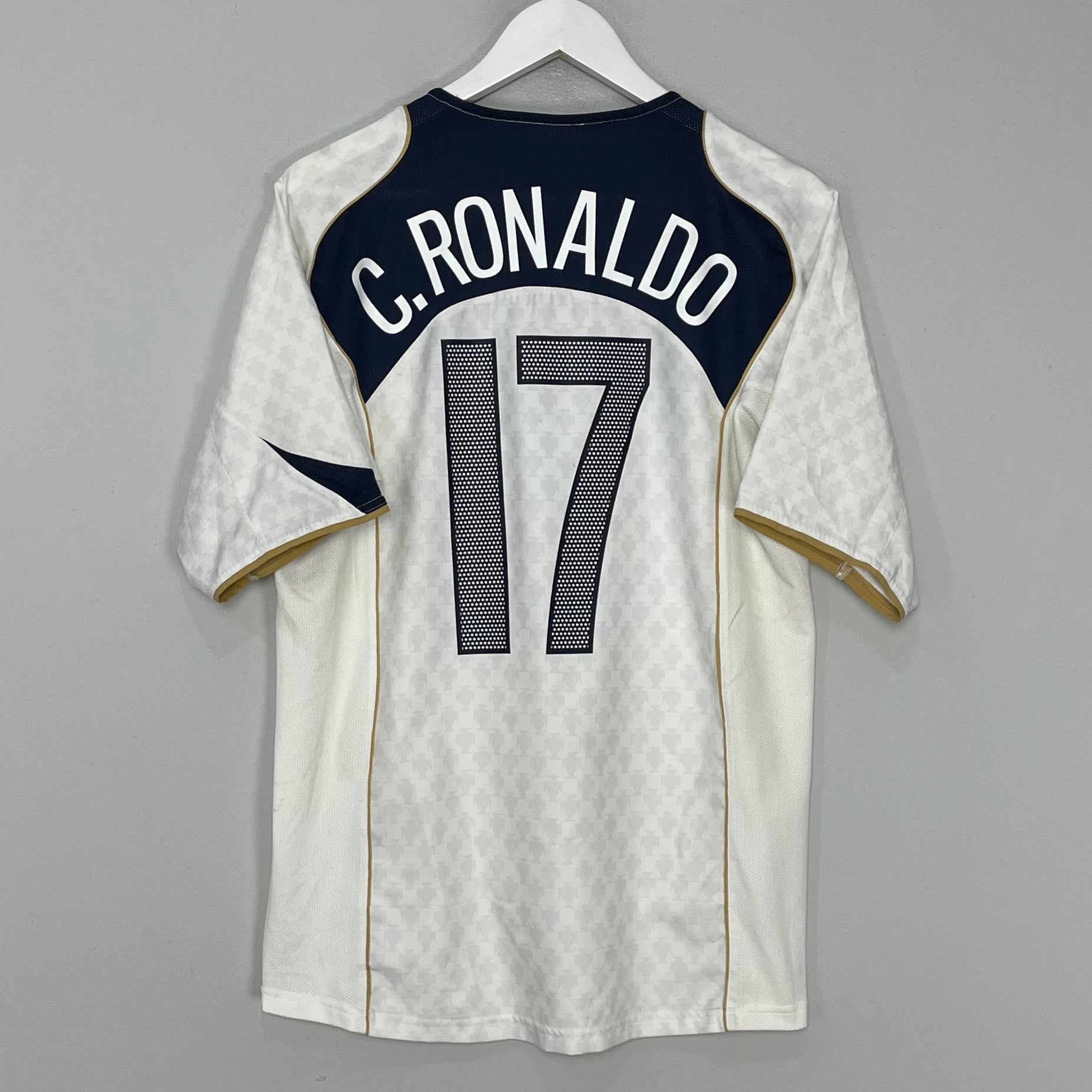 Shop 2004/06 PORTUGAL C.RONALDO #17 AWAY SHIRT (M) NIKE, classic football shirts, vintage football shirts & retro soccer jerseys at Cult Kits