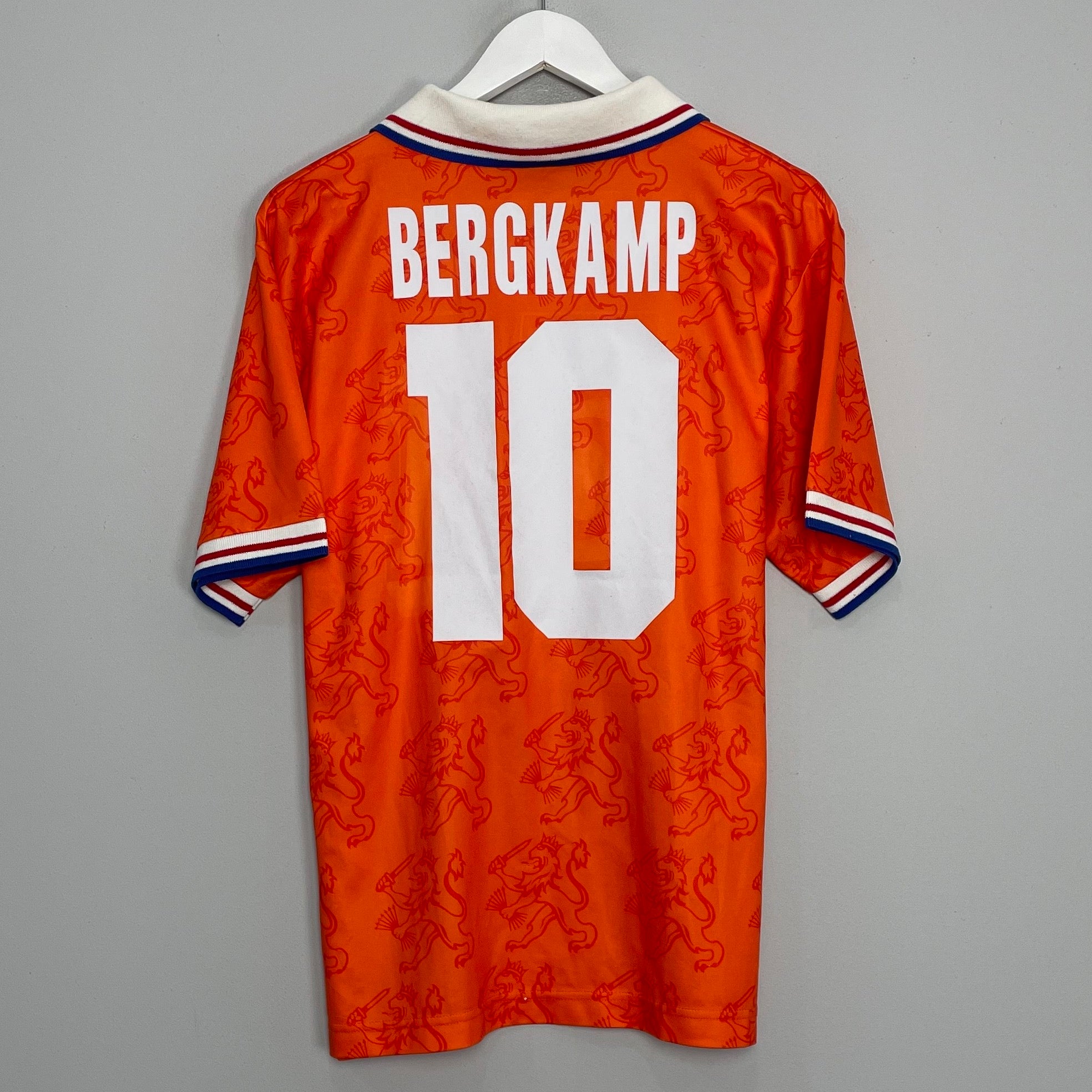 Shop 1994 NETHERLANDS BERGKAMP #10 HOME SHIRT (L) LOTTO, classic football shirts, vintage football shirts & retro soccer jerseys at Cult Kits