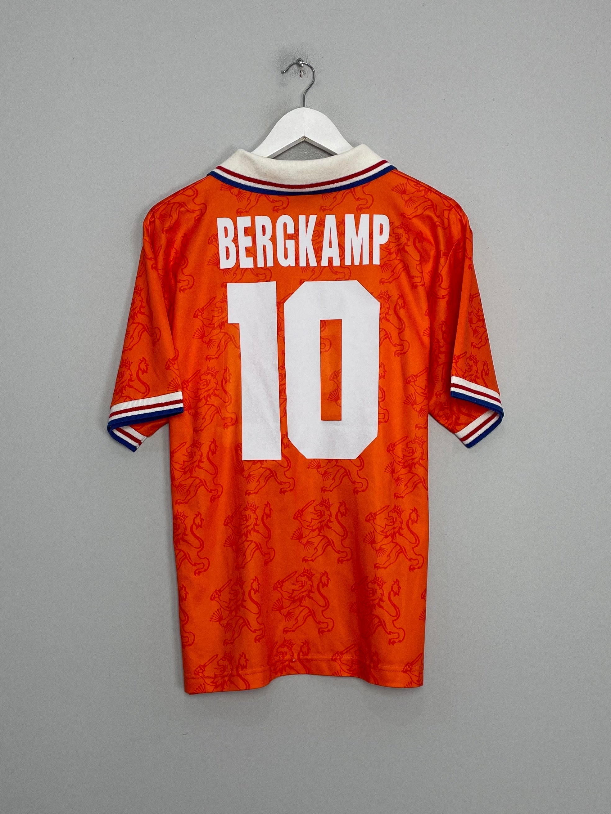 Shop 1994 NETHERLANDS BERGKAMP #10 HOME SHIRT (L) LOTTO, classic football shirts, vintage football shirts & retro soccer jerseys at Cult Kits