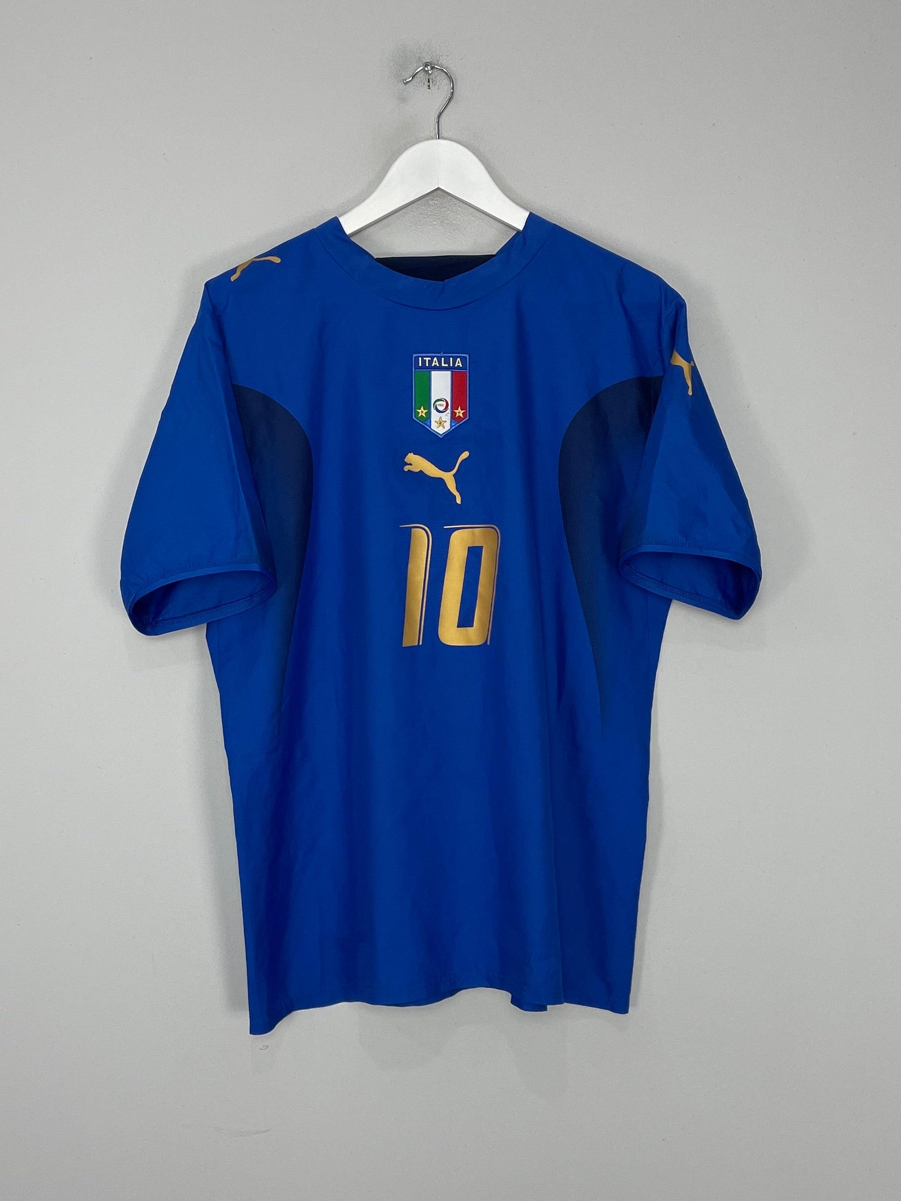 Shop 2006 ITALY TOTTI #10 HOME SHIRT (M) PUMA, classic football shirts, vintage football shirts & retro soccer jerseys at Cult Kits