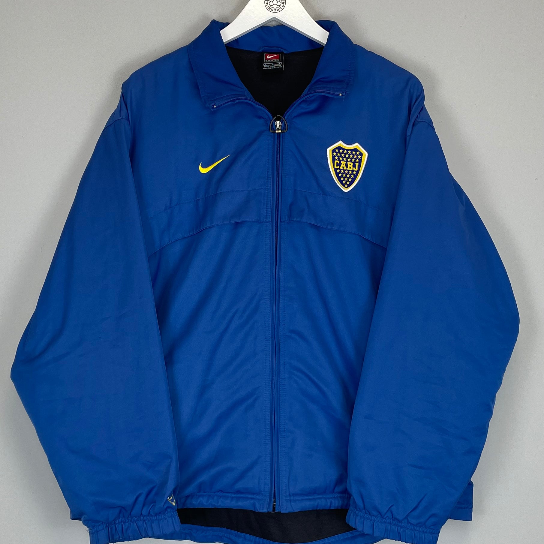 Shop 2000/01 BOCA JUNIORS PADDED JACKET (L) NIKE, classic football shirts, vintage football shirts & retro soccer jerseys at Cult Kits