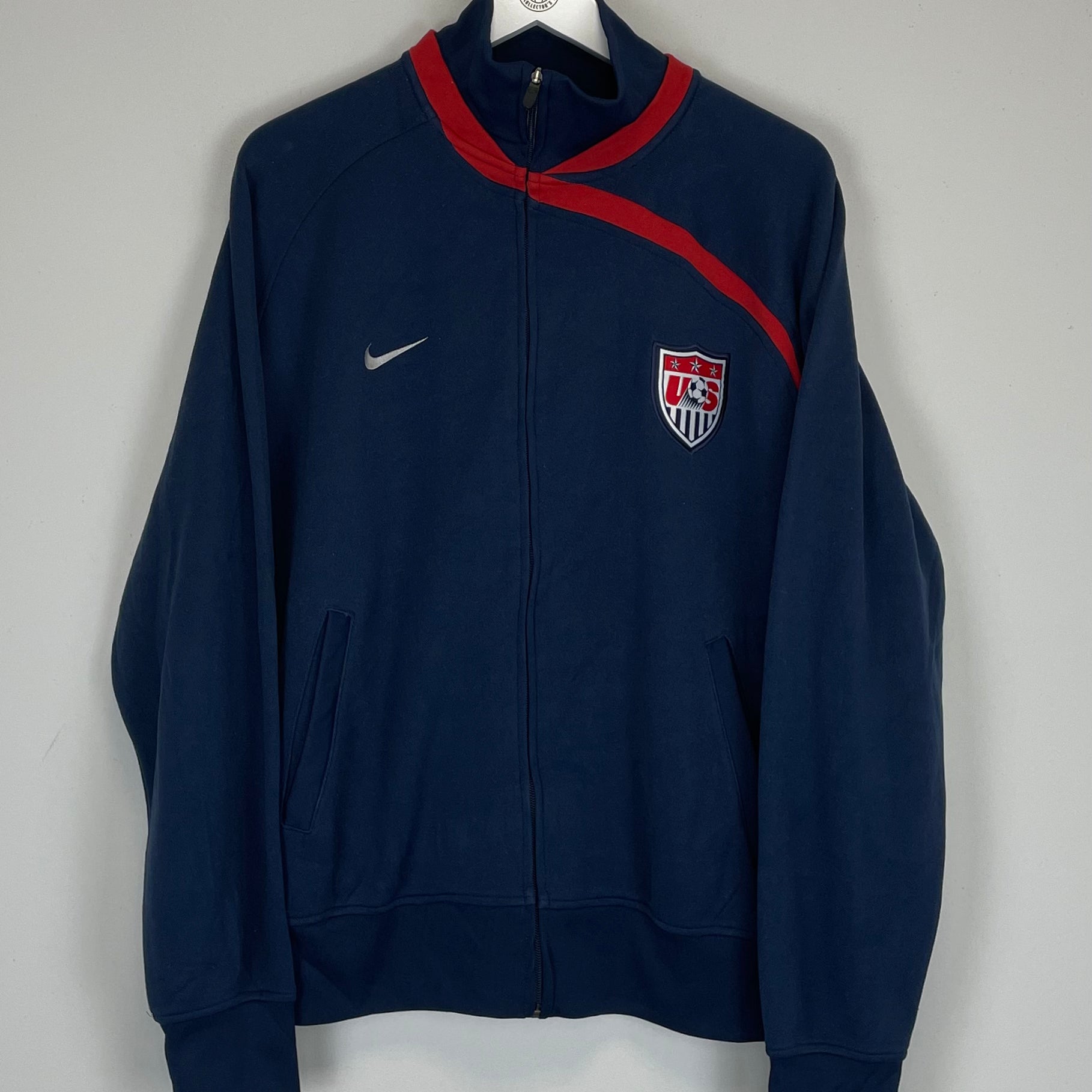 Shop 2006/07 USA TRACK JACKET (XL) NIKE, classic football shirts, vintage football shirts & retro soccer jerseys at Cult Kits