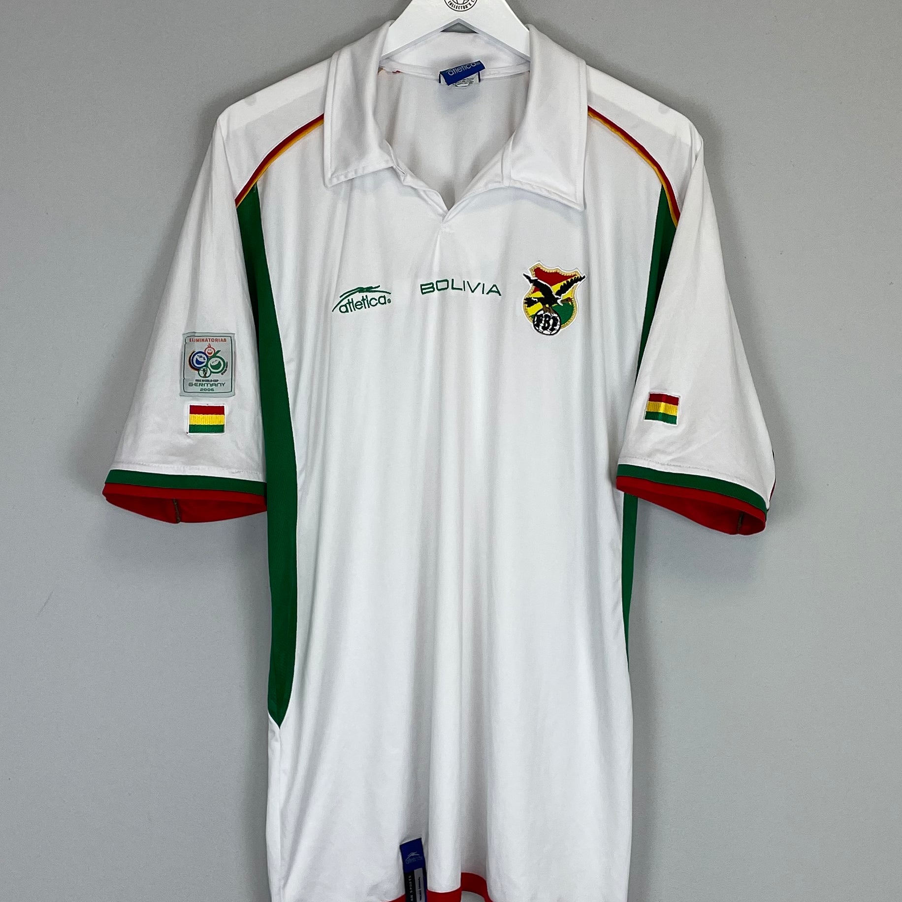 Shop 2004 BOLIVIA AWAY SHIRT (XL) ATLETICA, classic football shirts, vintage football shirts & retro soccer jerseys at Cult Kits