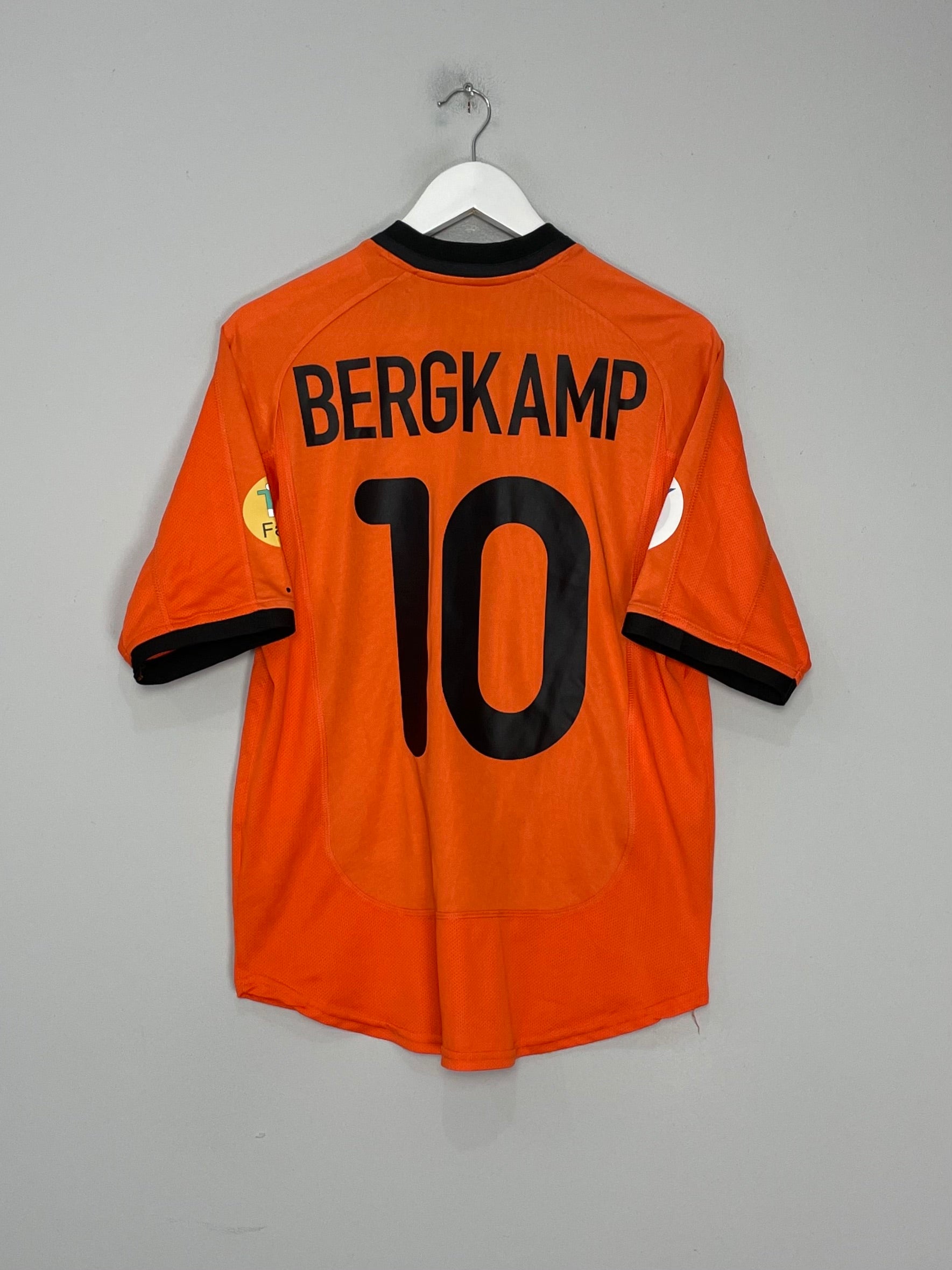 Shop 2000/02 NETHERLANDS BERGKAMP #10 HOME SHIRT (S) NIKE, classic football shirts, vintage football shirts & retro soccer jerseys at Cult Kits