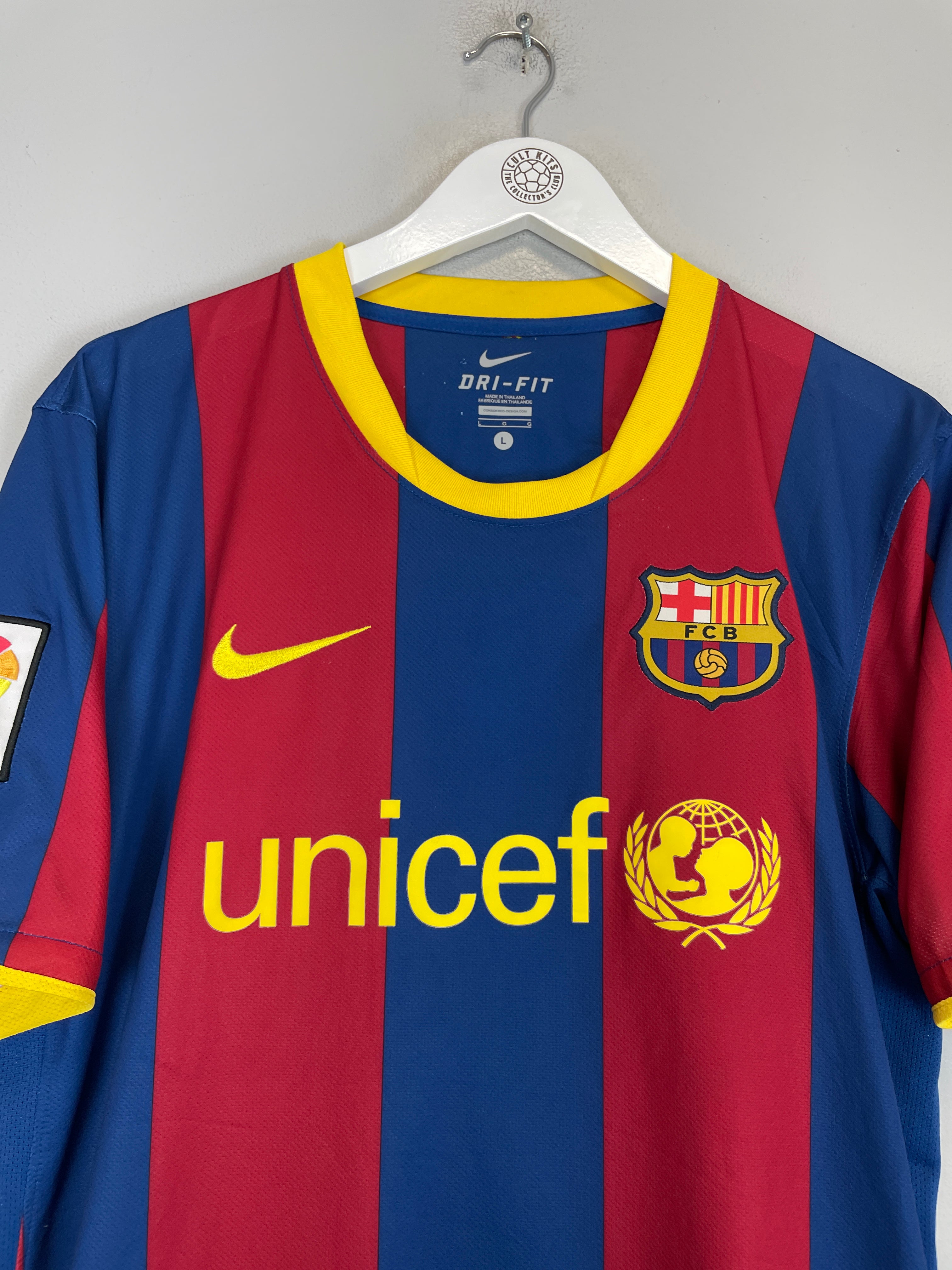 Shop 2010/11 BARCELONA DAVID VILLA #7 HOME SHIRT (L) NIKE, classic football shirts, vintage football shirts & retro soccer jerseys at Cult Kits