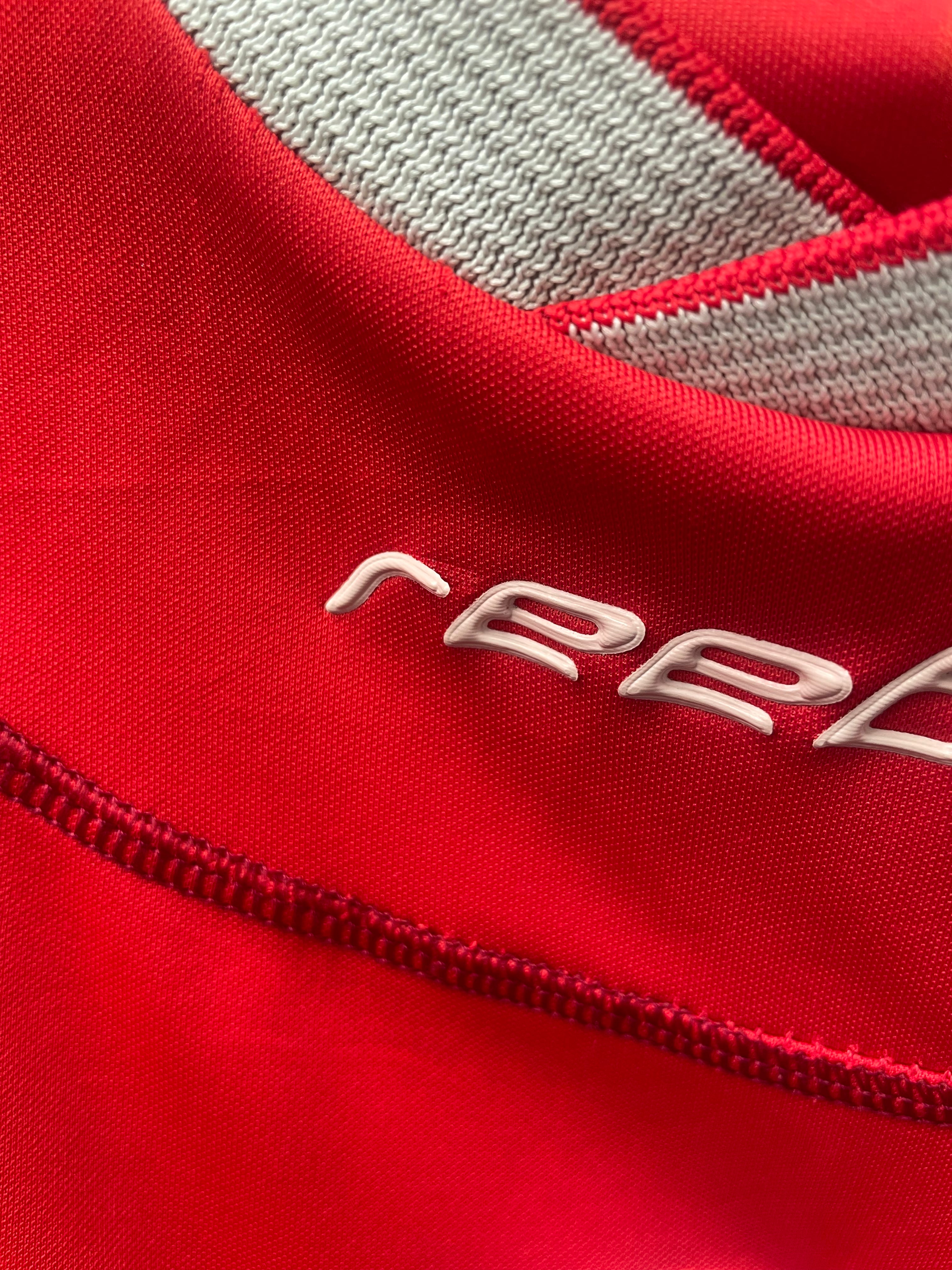 Shop 2002/04 LIVERPOOL HOME SHIRT (L) REEBOK, classic football shirts, vintage football shirts & retro soccer jerseys at Cult Kits