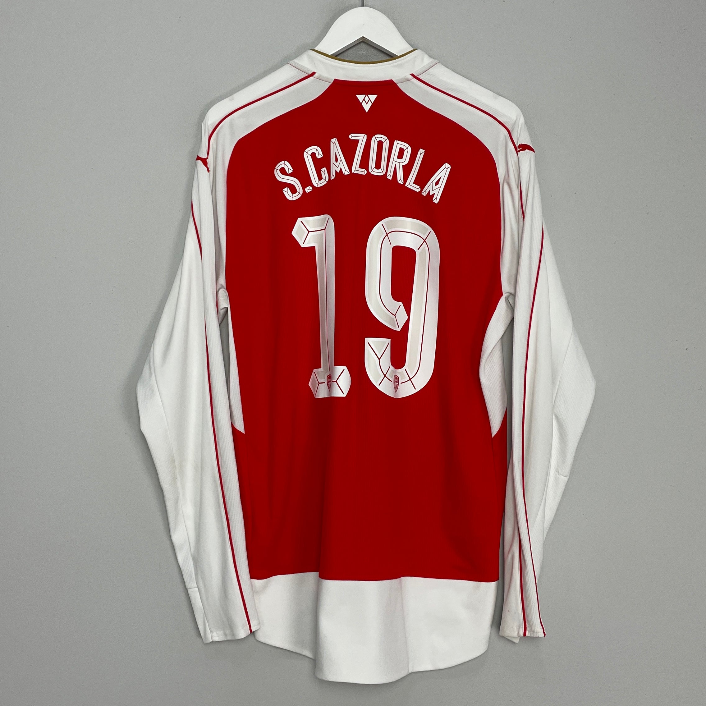 Shop 2015/16 ARSENAL CAZORLA #19 L/S HOME SHIRT (XL) PUMA, classic football shirts, vintage football shirts & retro soccer jerseys at Cult Kits