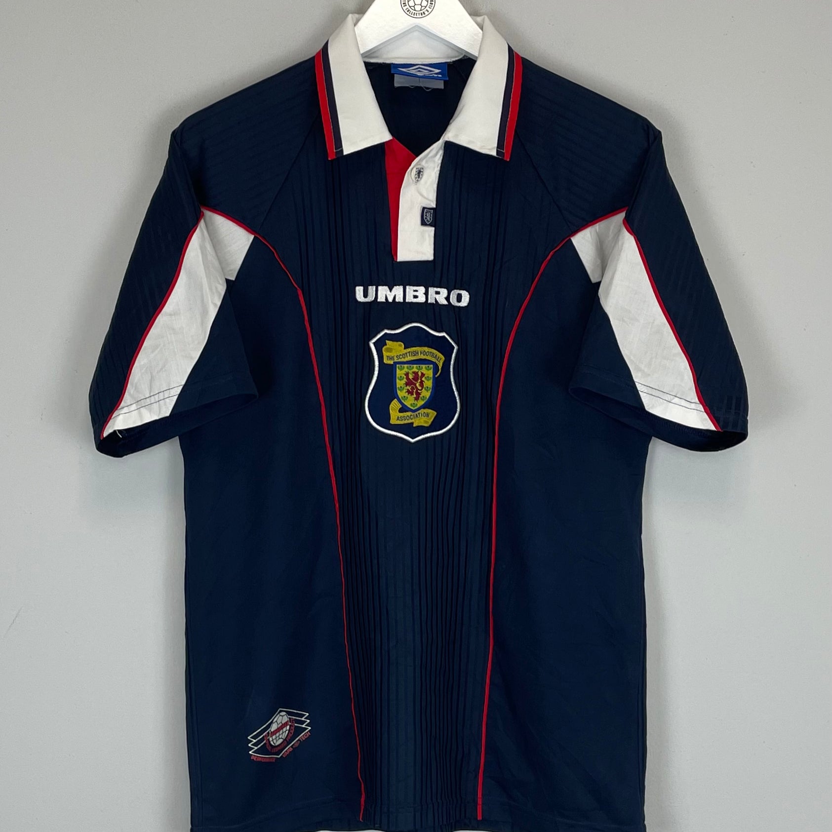 Shop 1996/98 SCOTLAND HOME SHIRT (M) UMBRO, classic football shirts, vintage football shirts & retro soccer jerseys at Cult Kits